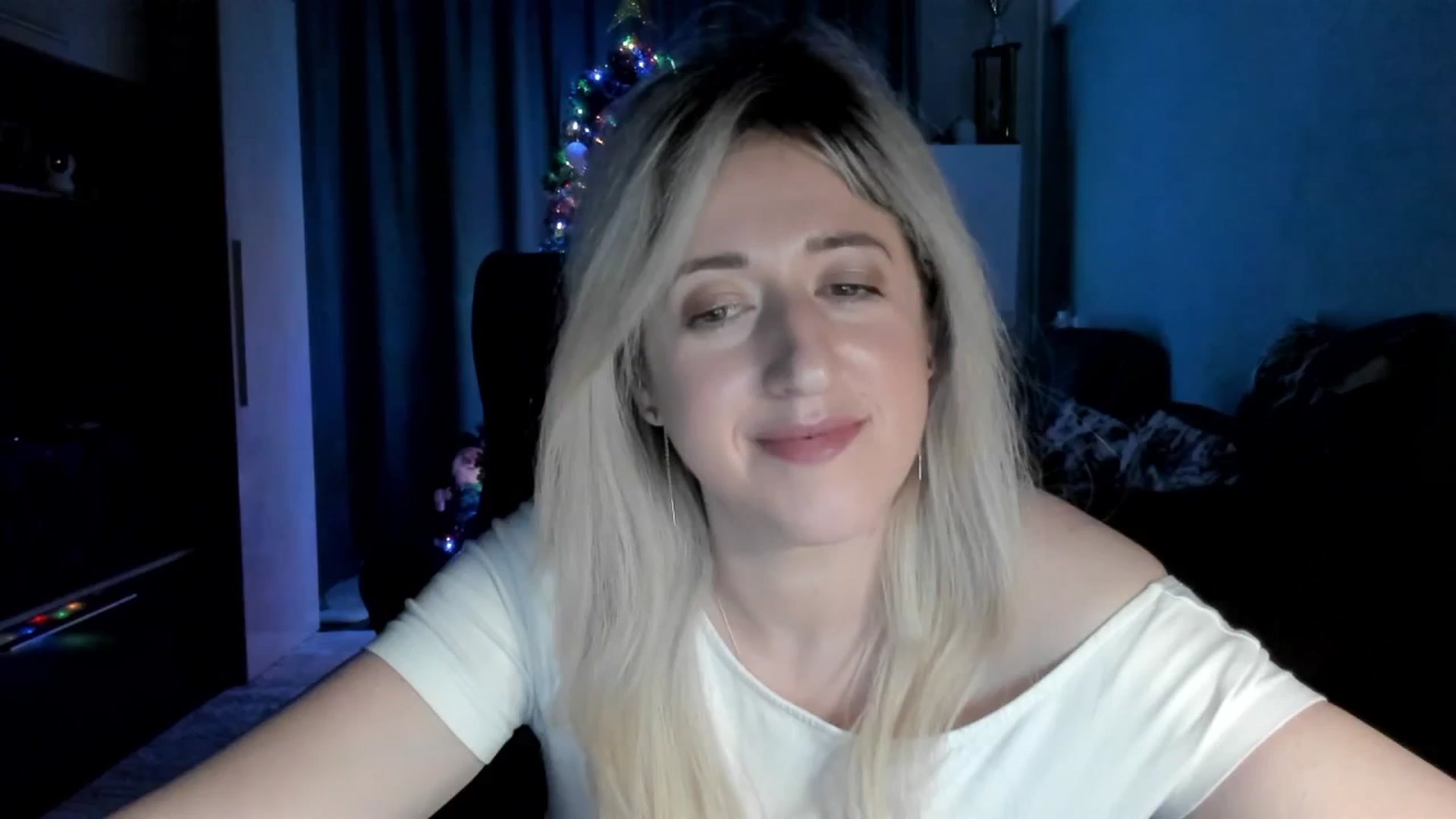 Gallery image thumbnail from SweetDelia_'s myfreecams stream on, 01/05/2026, 03:06 image 6 of 20