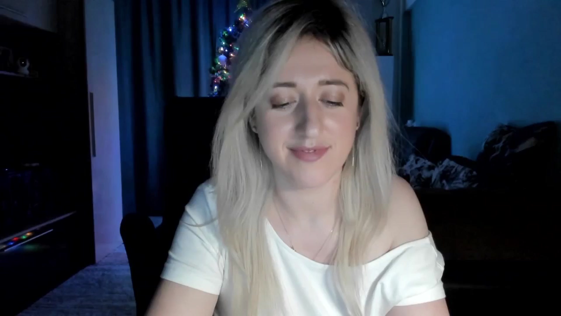 Gallery image thumbnail from SweetDelia_'s myfreecams stream on, 01/05/2026, 03:06 image 13 of 20