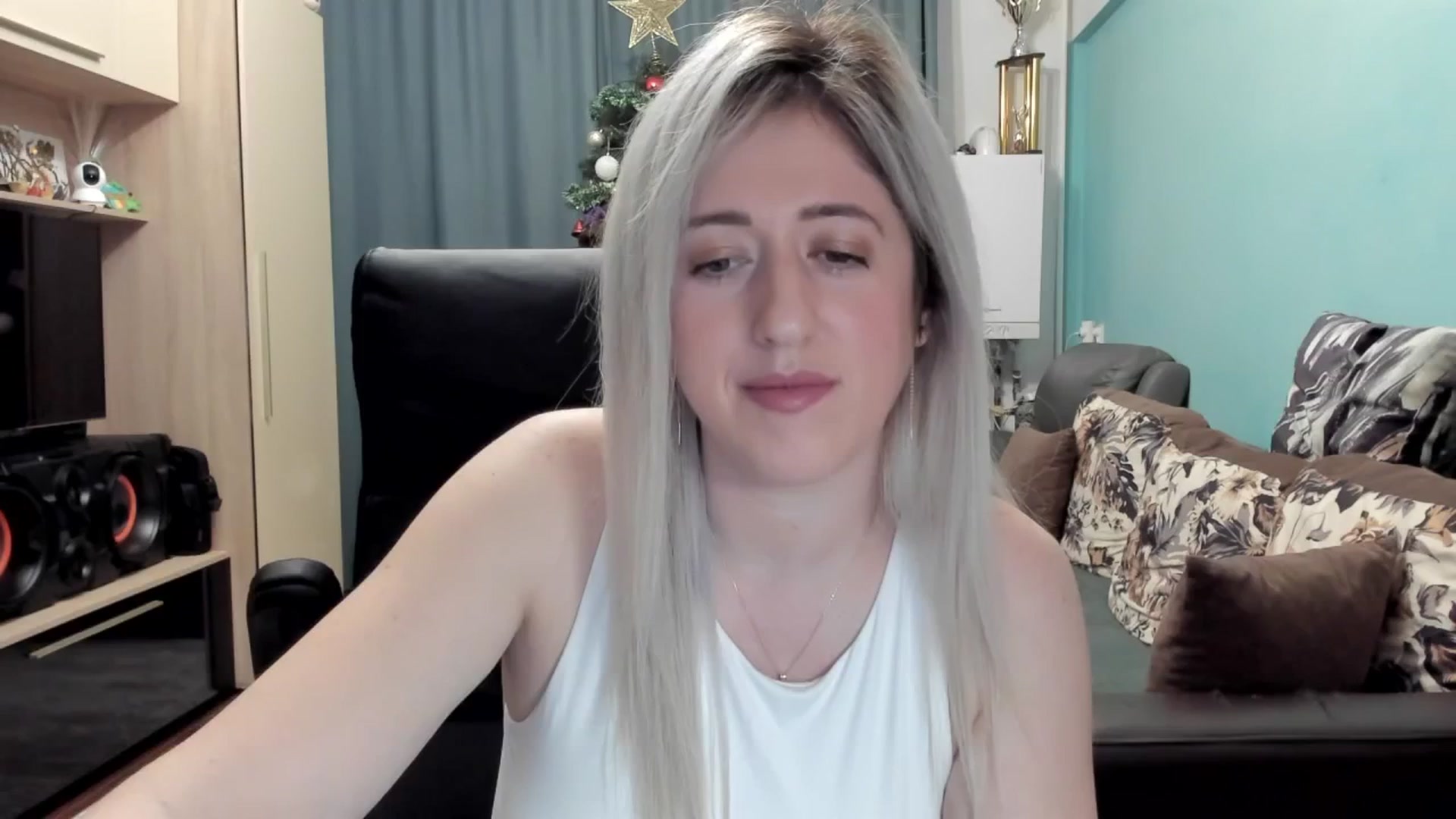 Gallery image thumbnail from SweetDelia_'s myfreecams stream on, 01/14/2026, 23:31 image 4 of 20