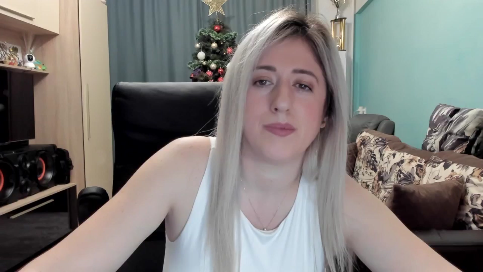 Gallery image thumbnail from SweetDelia_'s myfreecams stream on, 01/14/2026, 23:31 image 2 of 20