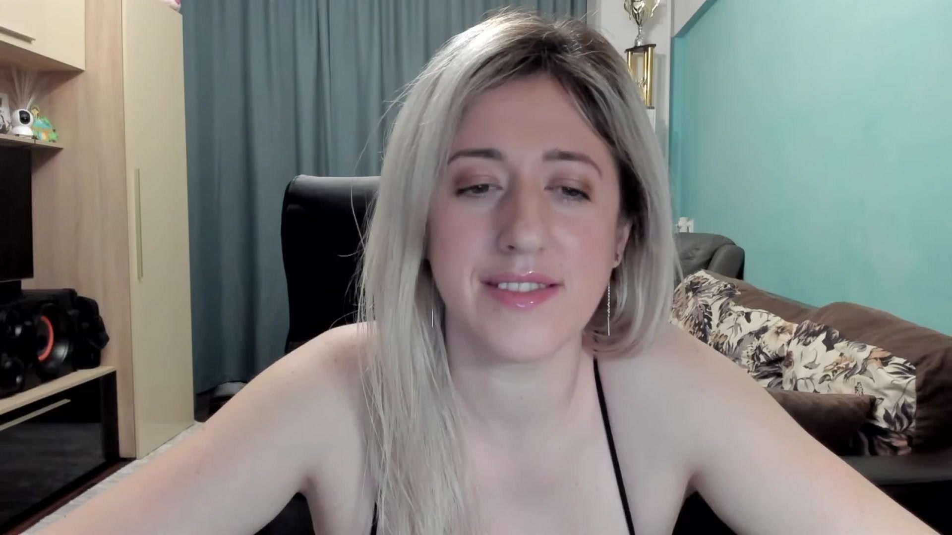 Gallery image thumbnail from SweetDelia_'s myfreecams stream on, 01/28/2026, 24:02 image 10 of 20