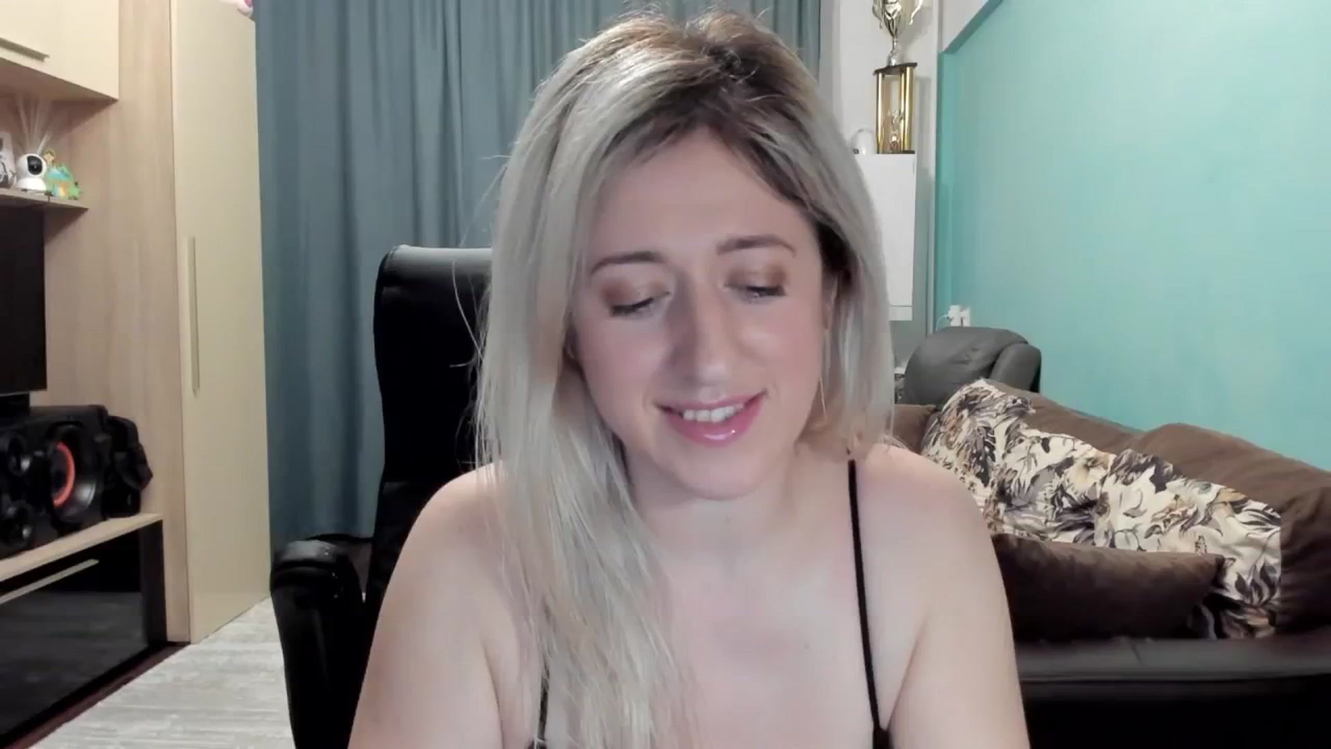 Gallery image thumbnail from SweetDelia_'s myfreecams stream on, 01/28/2026, 24:02 image 9 of 20