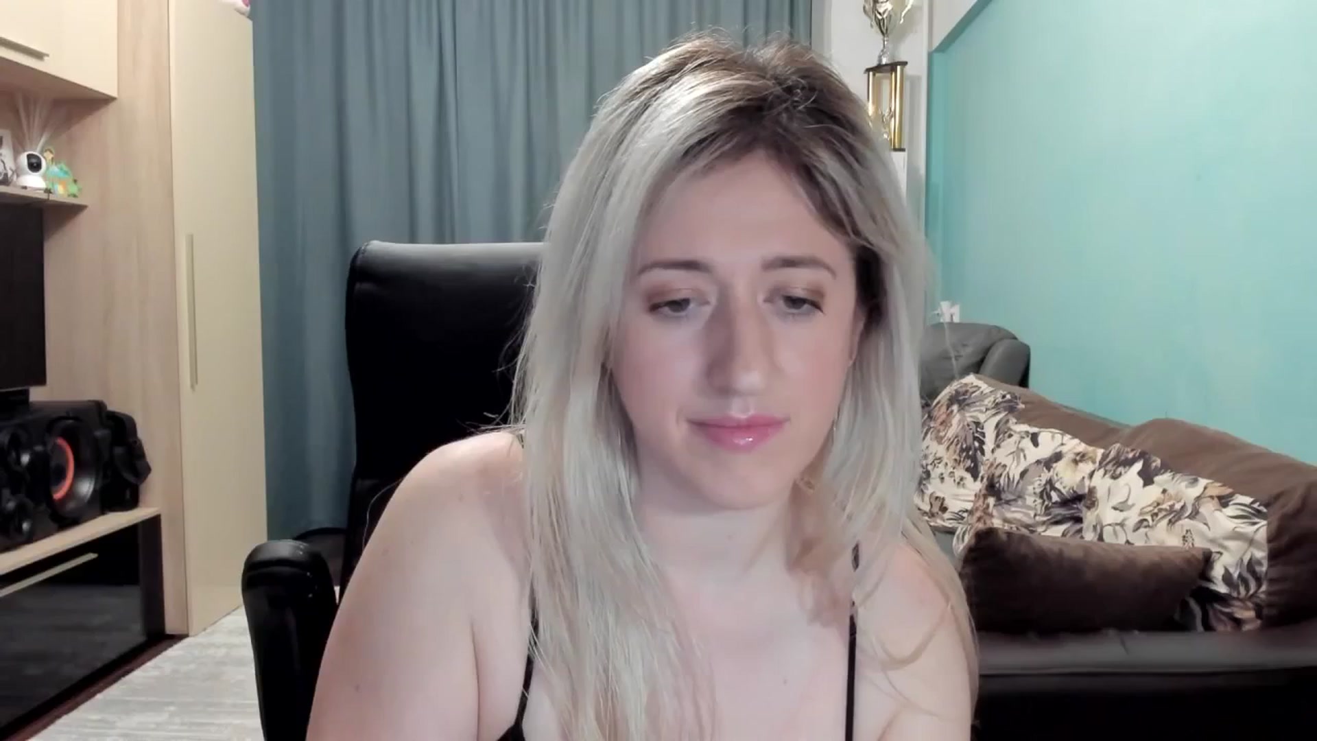 Gallery image thumbnail from SweetDelia_'s myfreecams stream on, 01/28/2026, 24:02 image 20 of 20