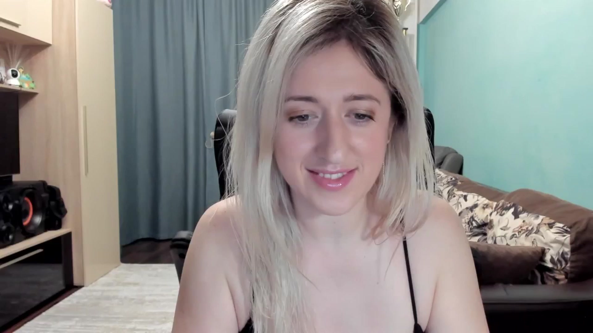 Gallery image thumbnail from SweetDelia_'s myfreecams stream on, 01/28/2026, 24:02 image 15 of 20