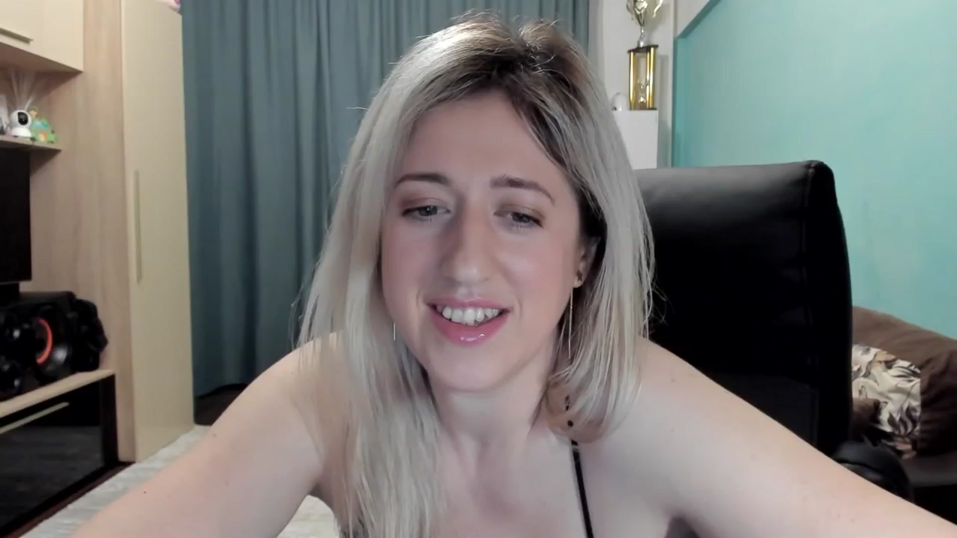 Gallery image thumbnail from SweetDelia_'s myfreecams stream on, 01/28/2026, 24:02 image 2 of 20