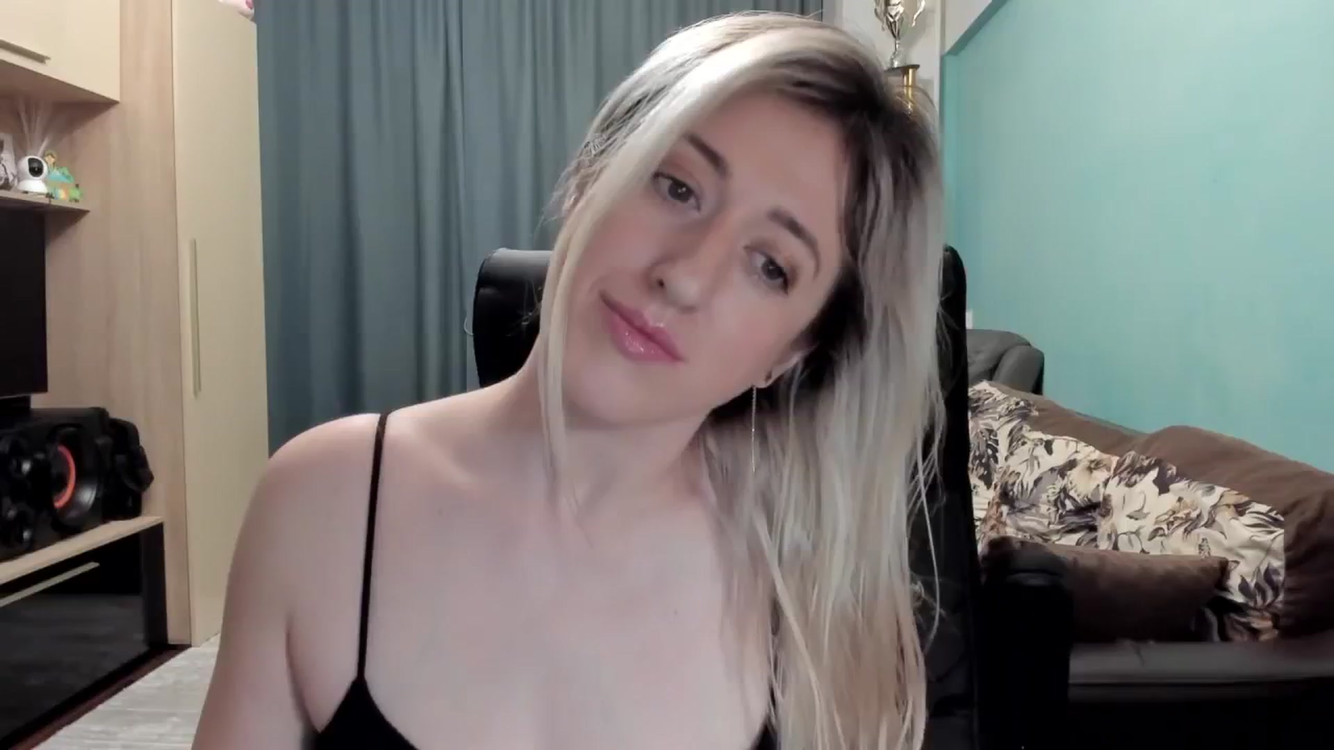 Gallery image thumbnail from SweetDelia_'s myfreecams stream on, 01/28/2026, 24:54 image 18 of 20
