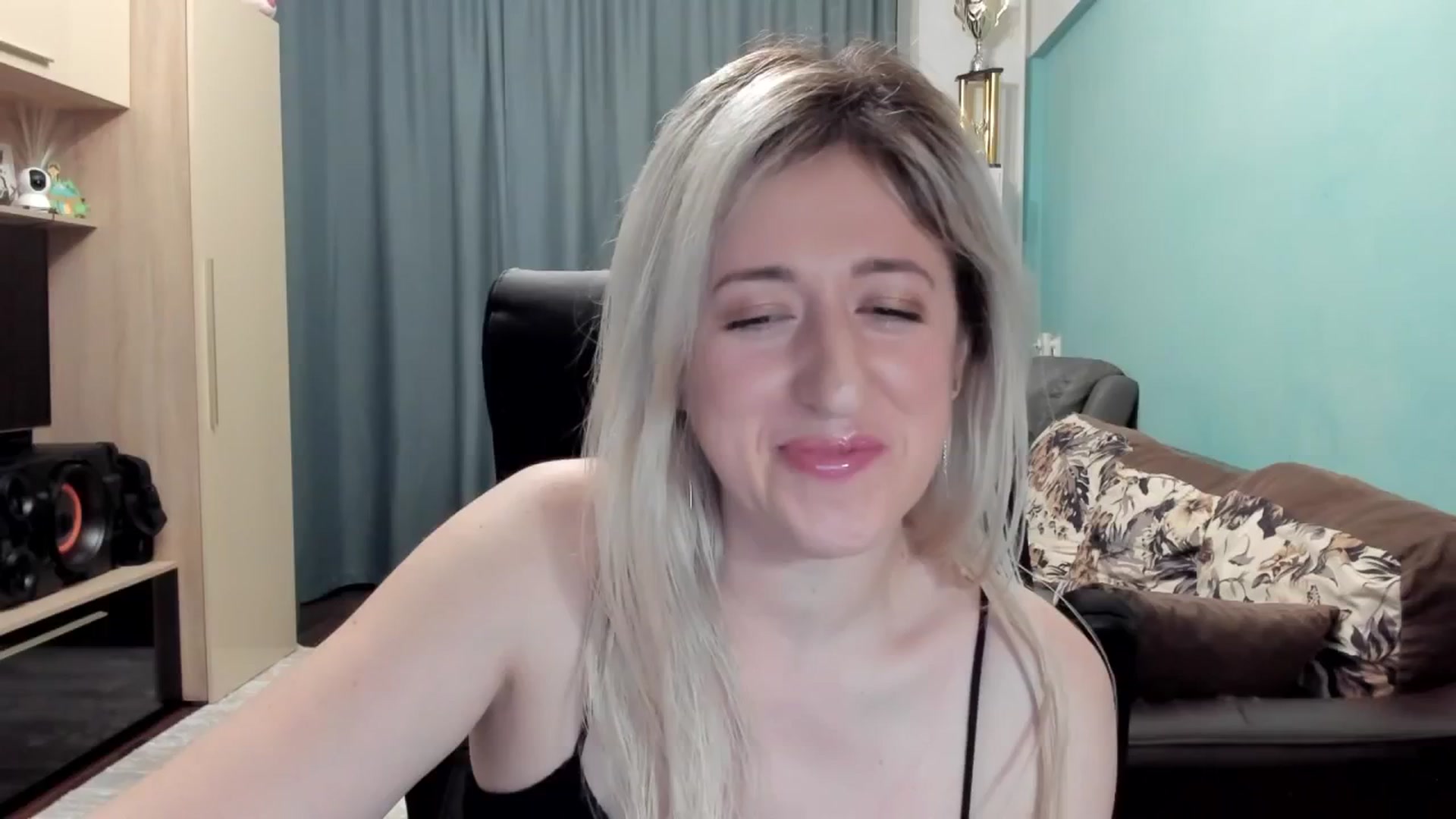 Gallery image thumbnail from SweetDelia_'s myfreecams stream on, 01/28/2026, 24:54 image 5 of 20