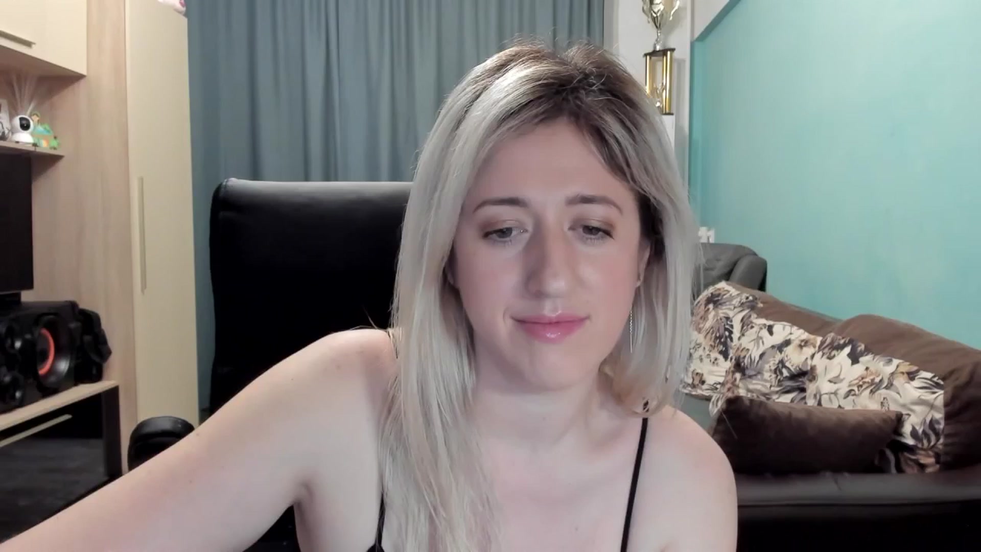 Gallery image thumbnail from SweetDelia_'s myfreecams stream on, 01/28/2026, 24:54 image 14 of 20