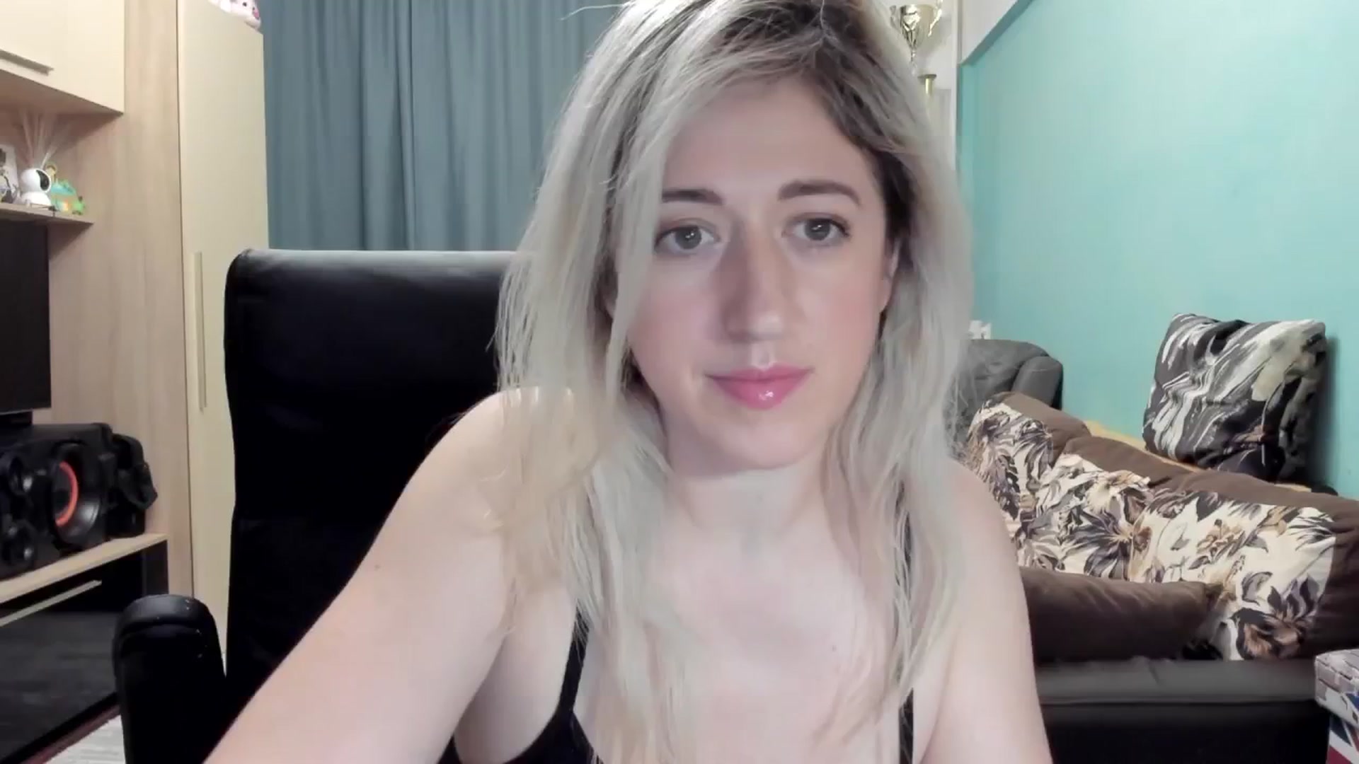 Gallery image thumbnail from SweetDelia_'s myfreecams stream on, 02/03/2026, 23:32 image 1 of 20