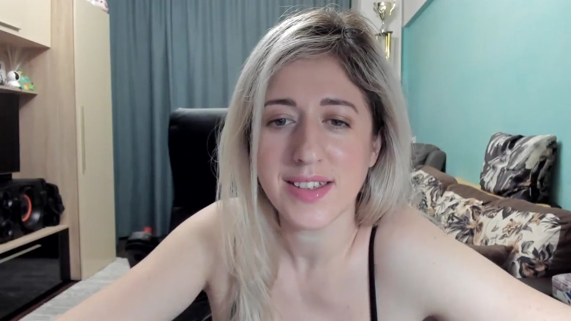 Gallery image thumbnail from SweetDelia_'s myfreecams stream on, 02/03/2026, 23:32 image 14 of 20