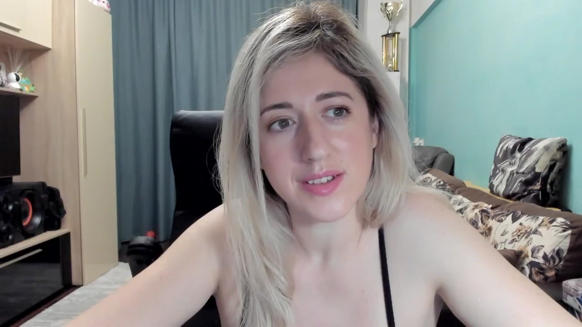 Gallery image thumbnail from SweetDelia_'s myfreecams stream on, 02/03/2026, 23:32 image 18 of 20
