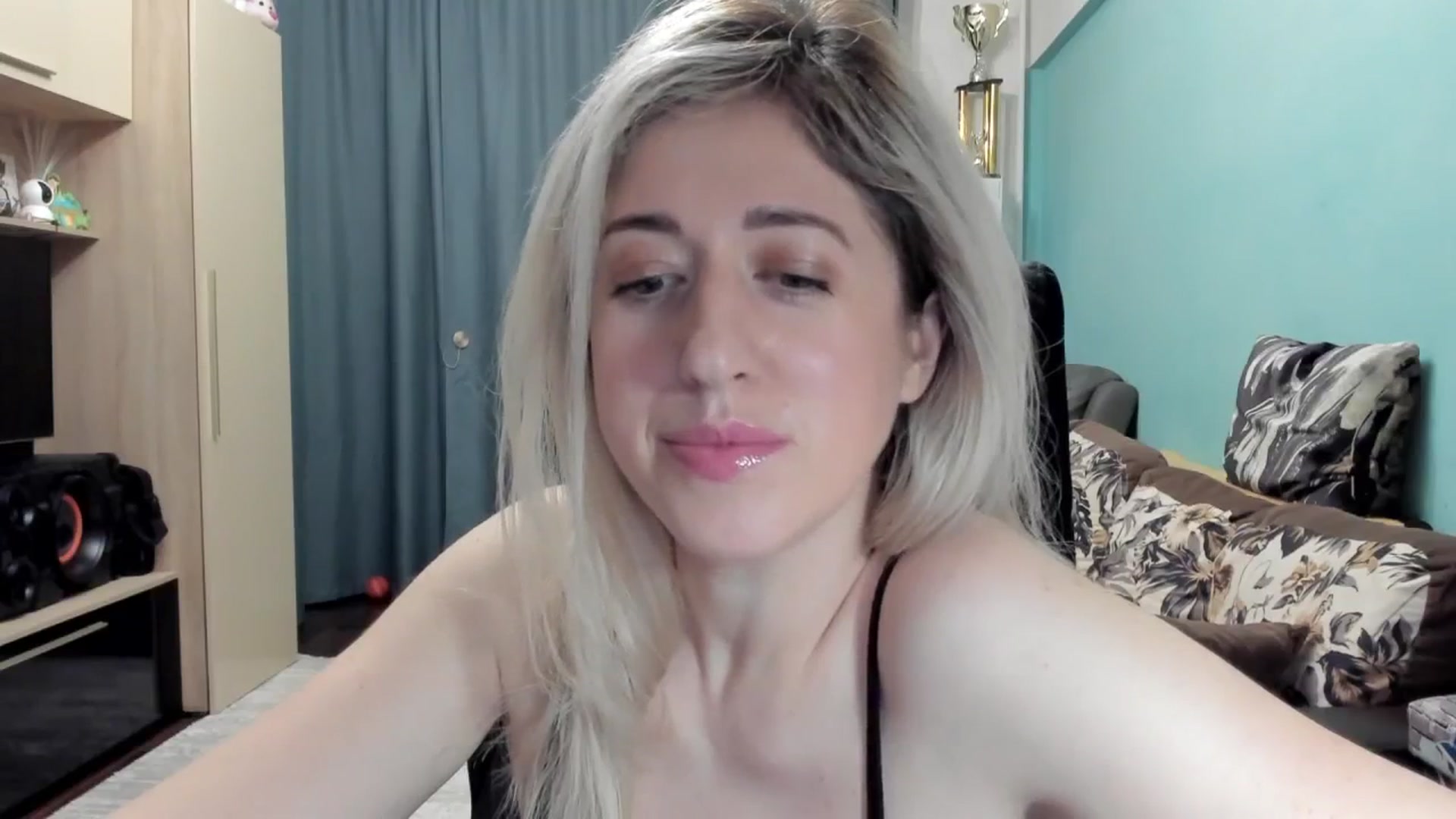 Gallery image thumbnail from SweetDelia_'s myfreecams stream on, 02/03/2026, 23:32 image 13 of 20