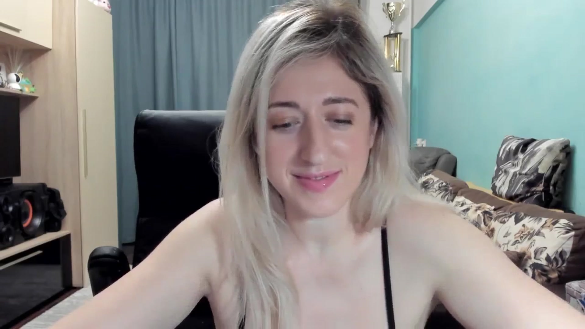 Gallery image thumbnail from SweetDelia_'s myfreecams stream on, 02/03/2026, 23:32 image 20 of 20