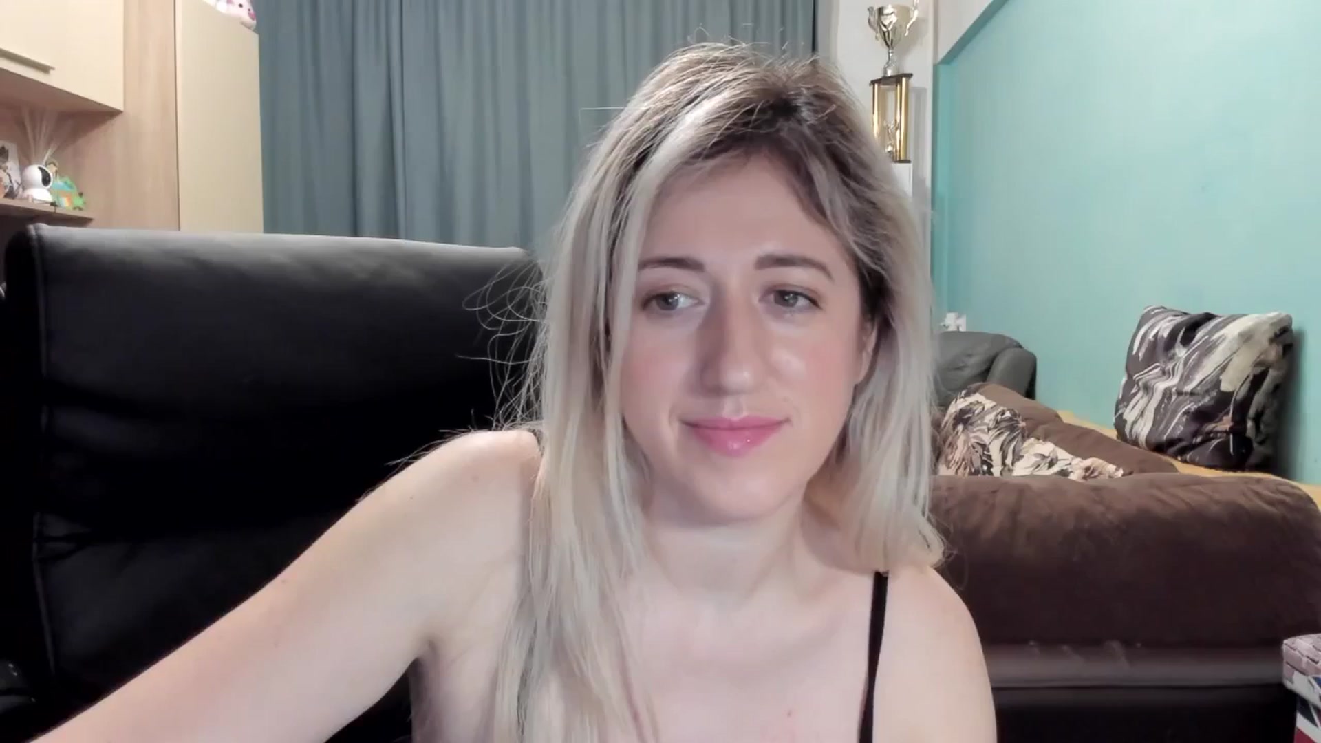 Gallery image thumbnail from SweetDelia_'s myfreecams stream on, 02/04/2026, 01:25 image 2 of 20
