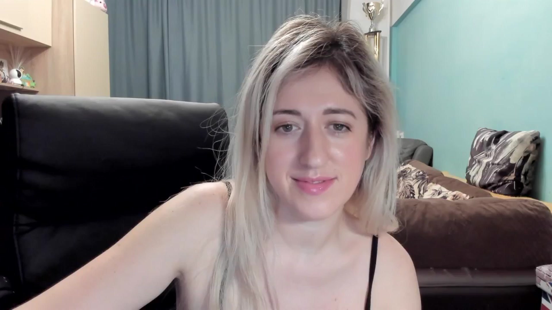 Gallery image thumbnail from SweetDelia_'s myfreecams stream on, 02/04/2026, 01:25 image 1 of 20