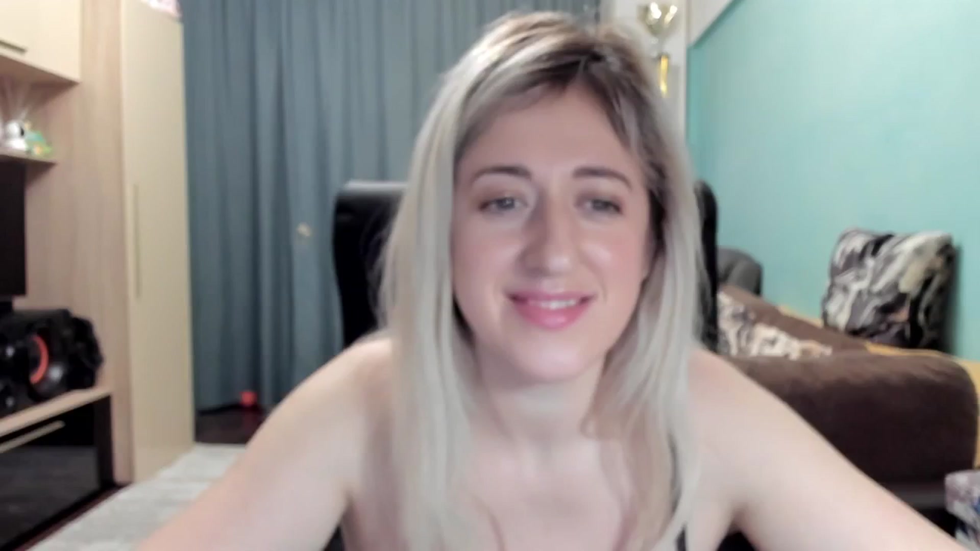 Gallery image thumbnail from SweetDelia_'s myfreecams stream on, 02/04/2026, 03:47 image 2 of 20