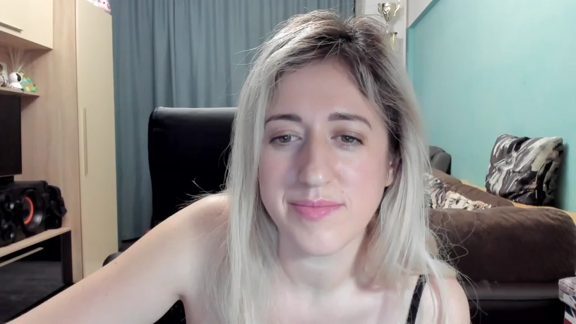 Gallery image thumbnail from SweetDelia_'s myfreecams stream on, 02/04/2026, 03:47 image 9 of 20