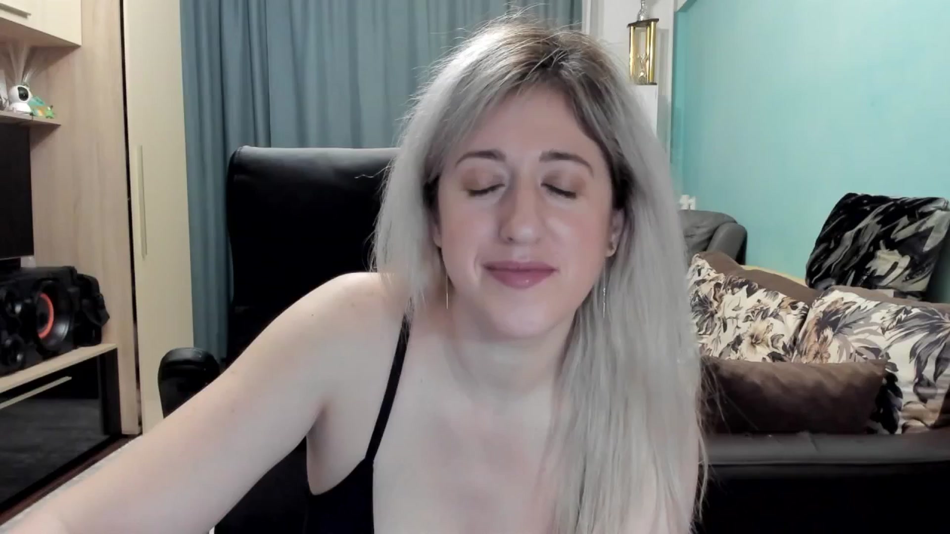 Gallery image thumbnail from SweetDelia_'s myfreecams stream on, 02/08/2026, 01:04 image 13 of 20
