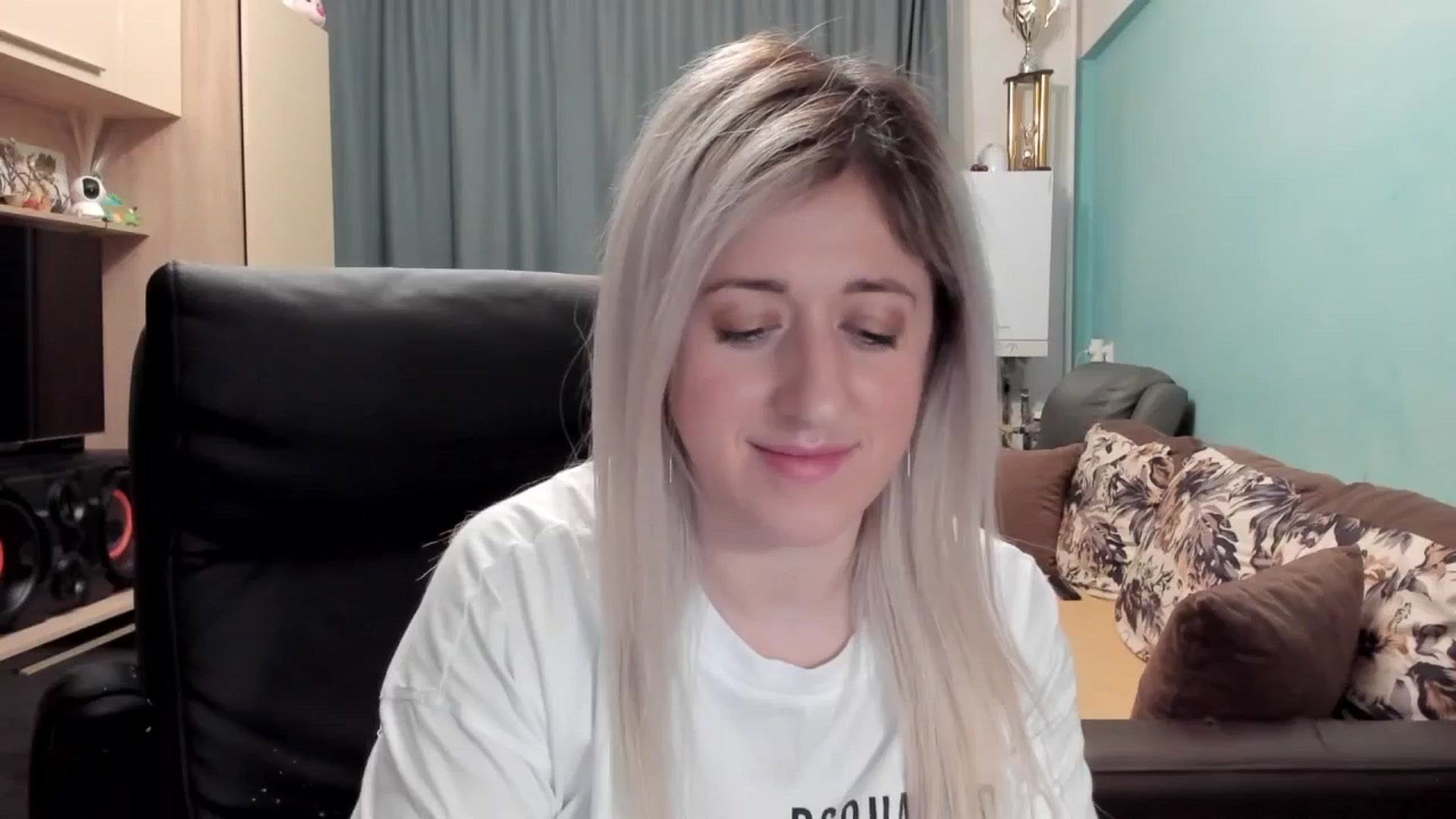 Gallery image thumbnail from SweetDelia_'s myfreecams stream on, 02/10/2026, 02:33 image 7 of 20