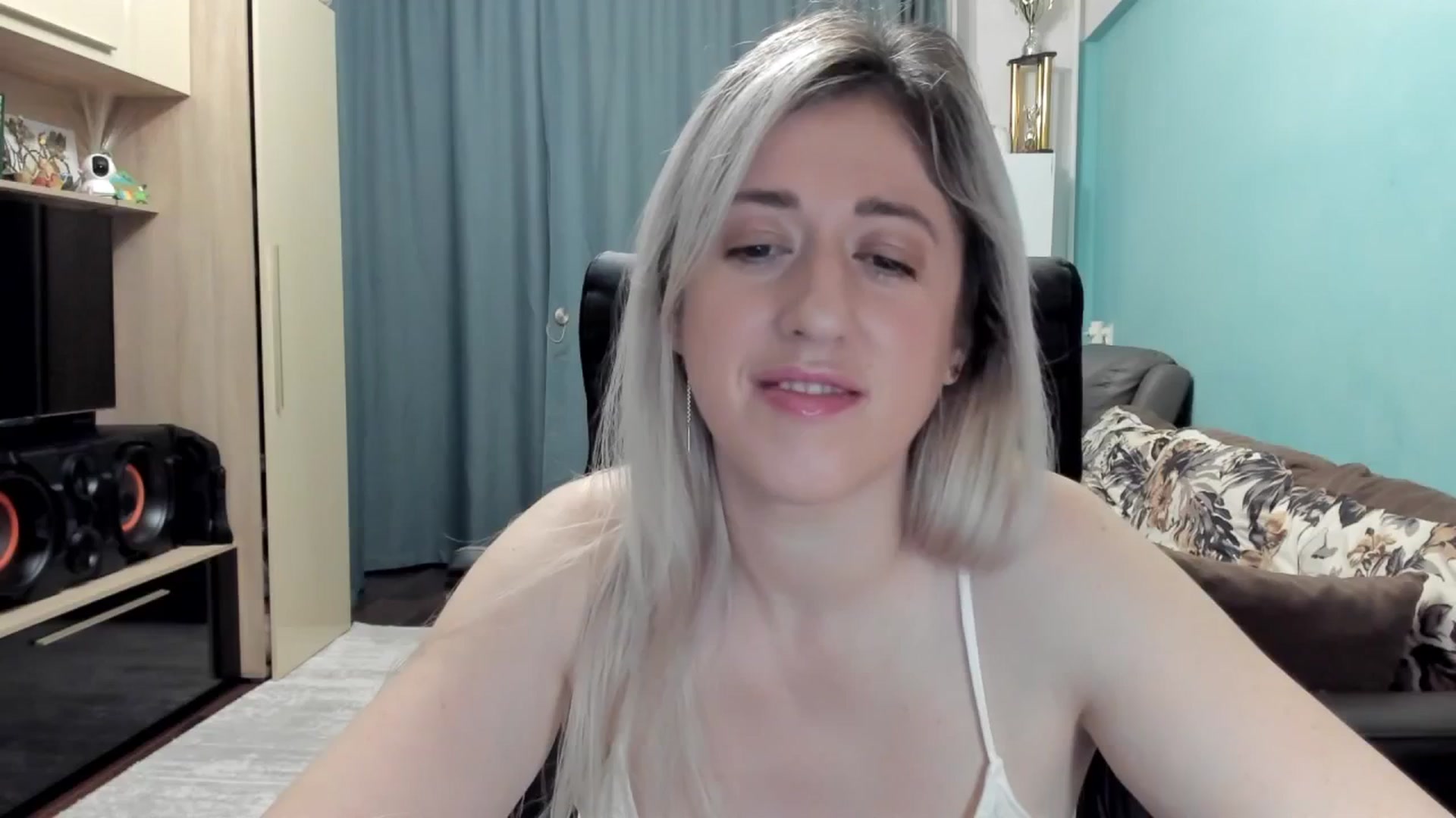 Gallery image thumbnail from SweetDelia_'s myfreecams stream on, 02/12/2026, 23:52 image 13 of 20