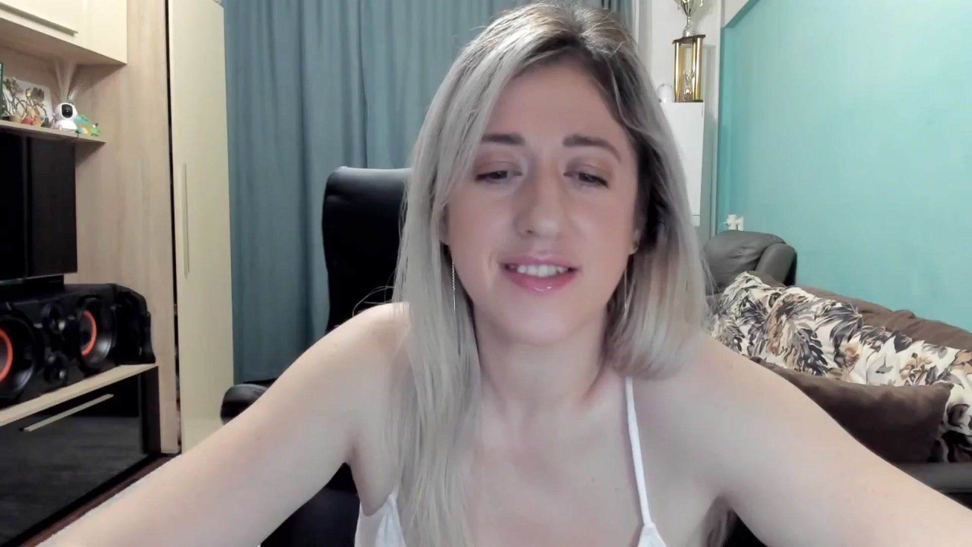 Gallery image thumbnail from SweetDelia_'s myfreecams stream on, 02/12/2026, 23:52 image 9 of 20