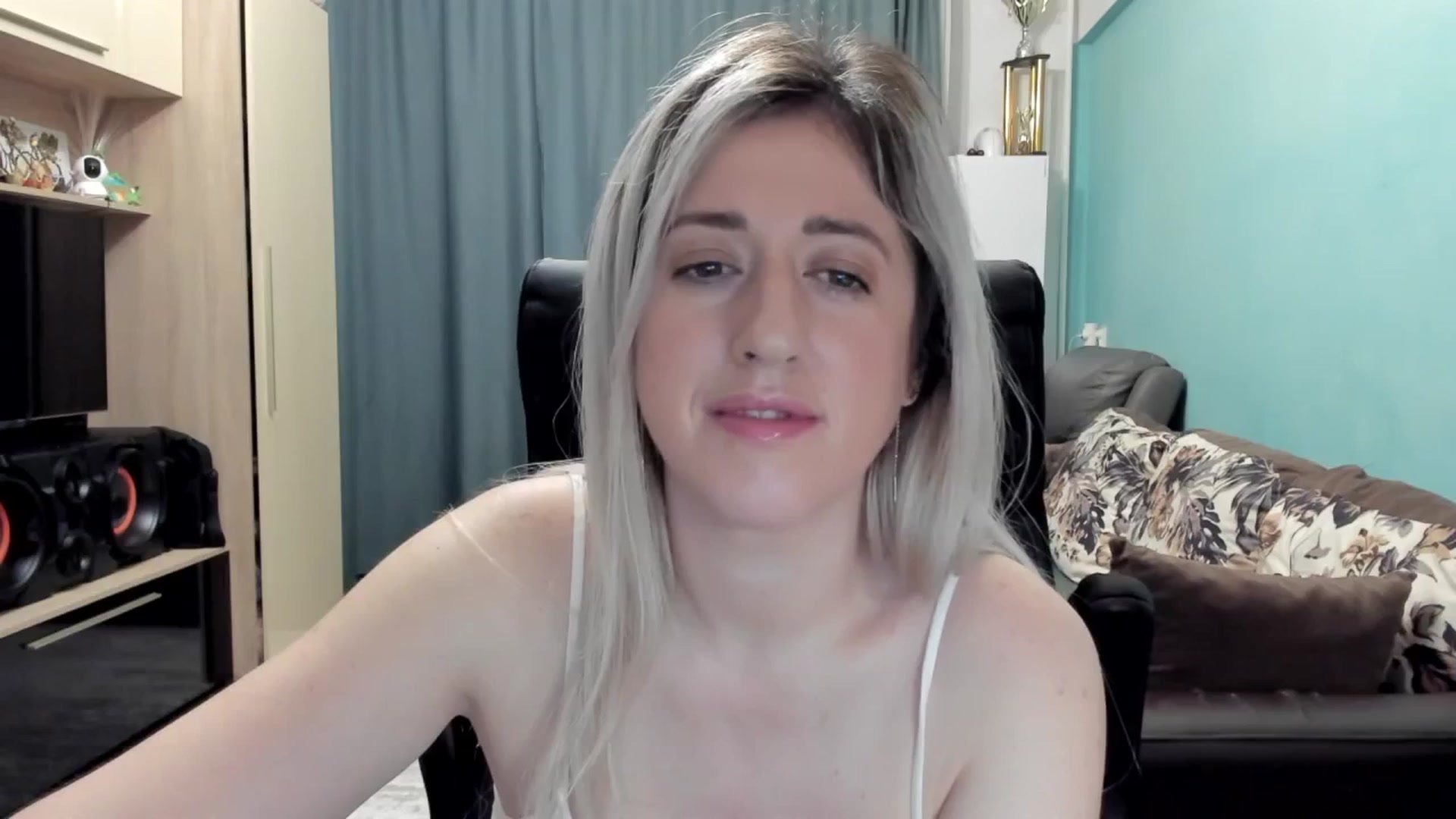 Gallery image thumbnail from SweetDelia_'s myfreecams stream on, 02/13/2026, 01:41 image 15 of 20