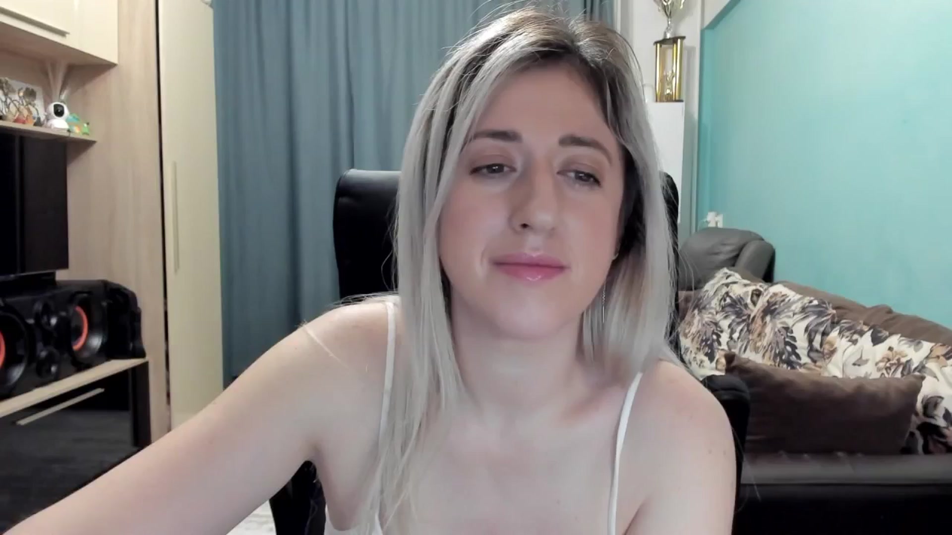 Gallery image thumbnail from SweetDelia_'s myfreecams stream on, 02/13/2026, 01:41 image 14 of 20