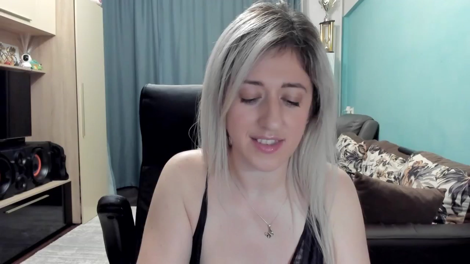 Gallery image thumbnail from SweetDelia_'s myfreecams stream on, 02/14/2026, 24:04 image 14 of 20