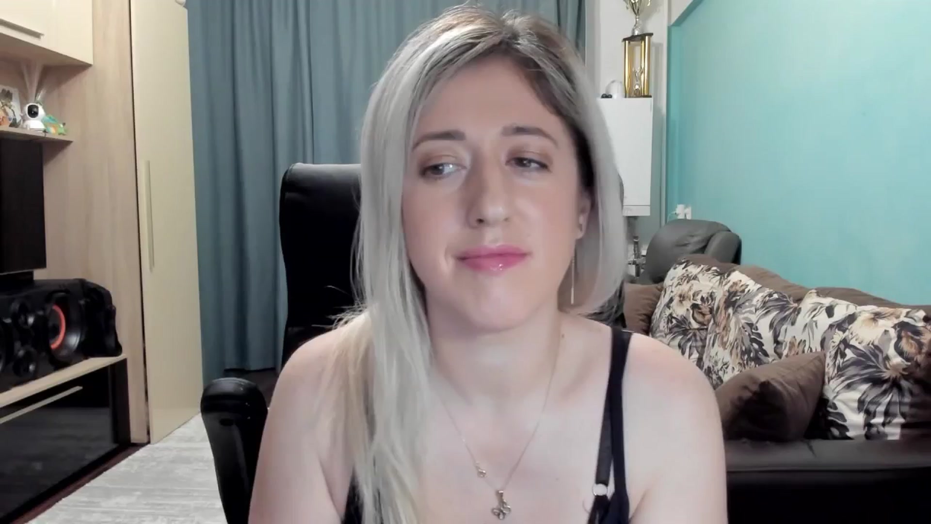 Gallery image thumbnail from SweetDelia_'s myfreecams stream on, 02/17/2026, 22:56 image 18 of 20