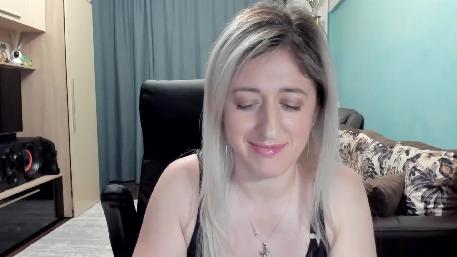 Gallery image thumbnail from SweetDelia_'s myfreecams stream on, 02/17/2026, 22:56 image 15 of 20