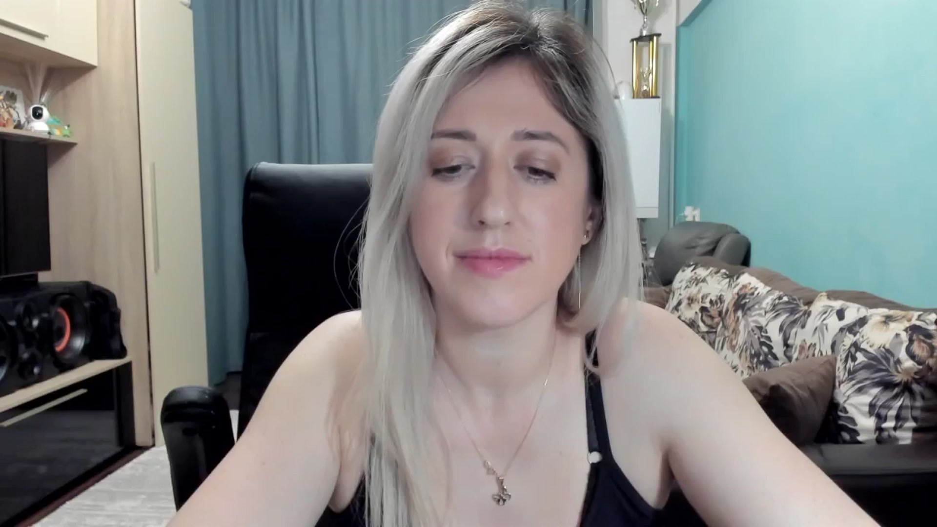 Gallery image thumbnail from SweetDelia_'s myfreecams stream on, 02/18/2026, 01:17 image 1 of 20