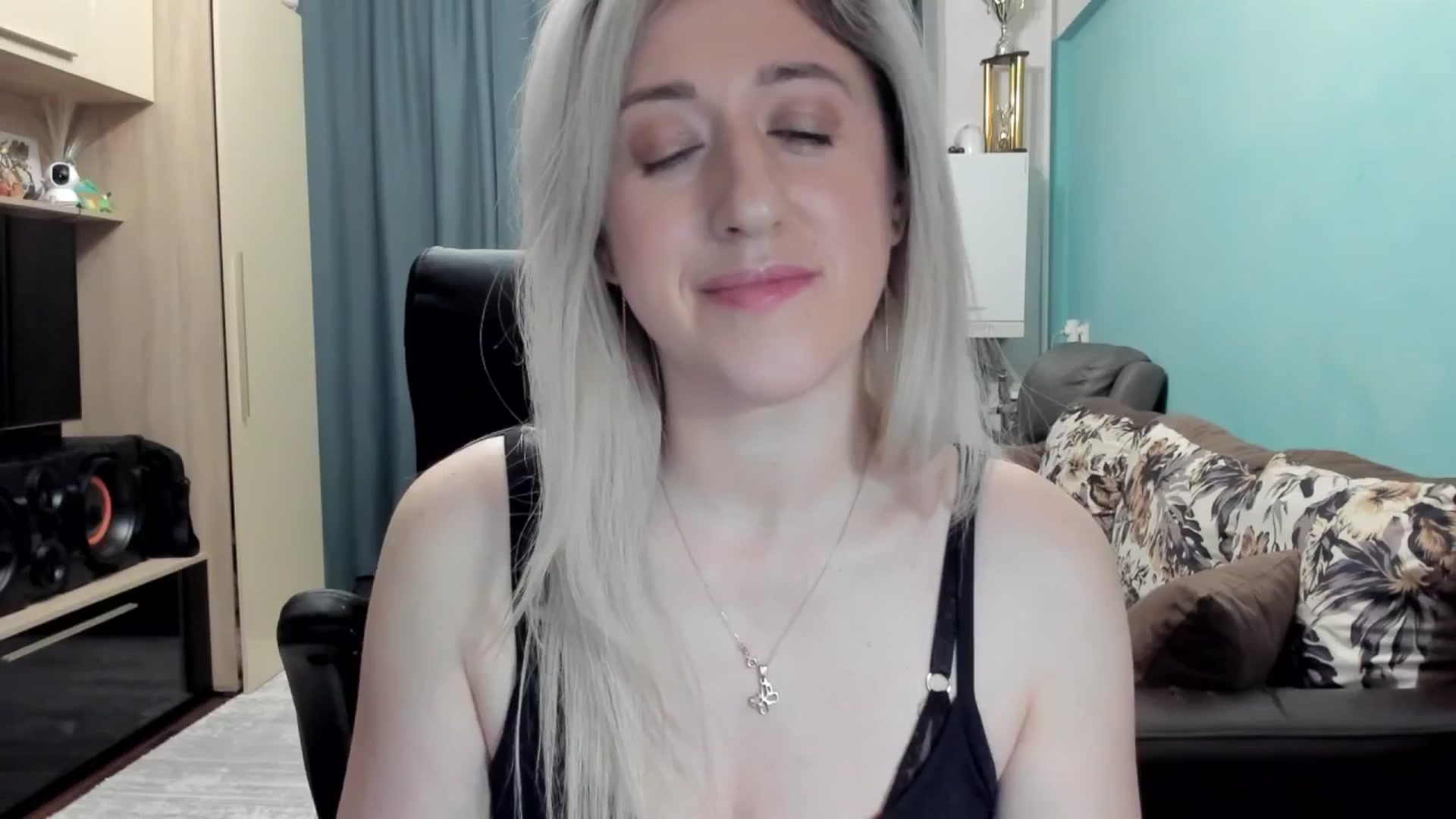 Gallery image thumbnail from SweetDelia_'s myfreecams stream on, 02/18/2026, 01:17 image 19 of 20