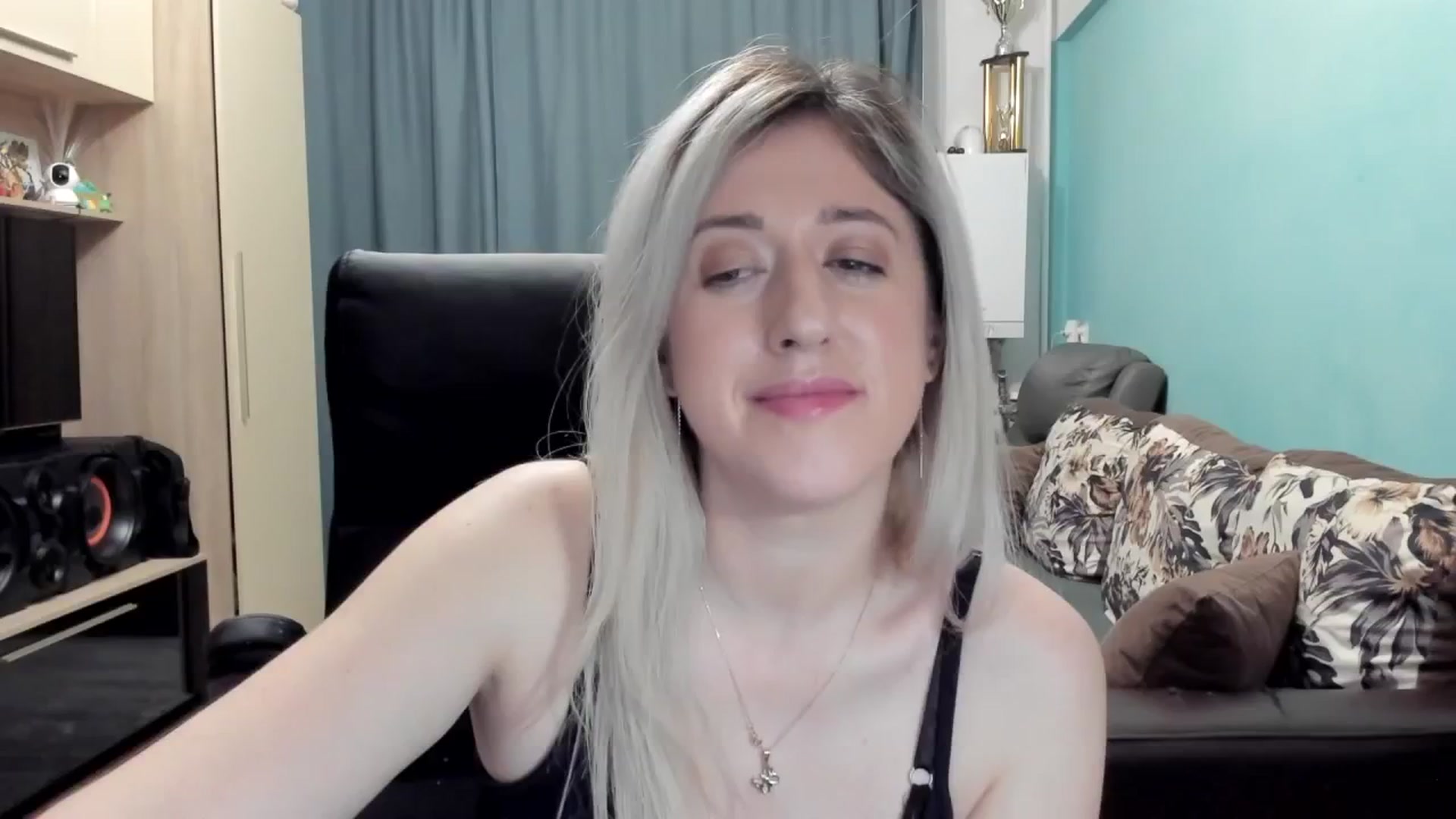 Gallery image thumbnail from SweetDelia_'s myfreecams stream on, 02/18/2026, 01:17 image 12 of 20