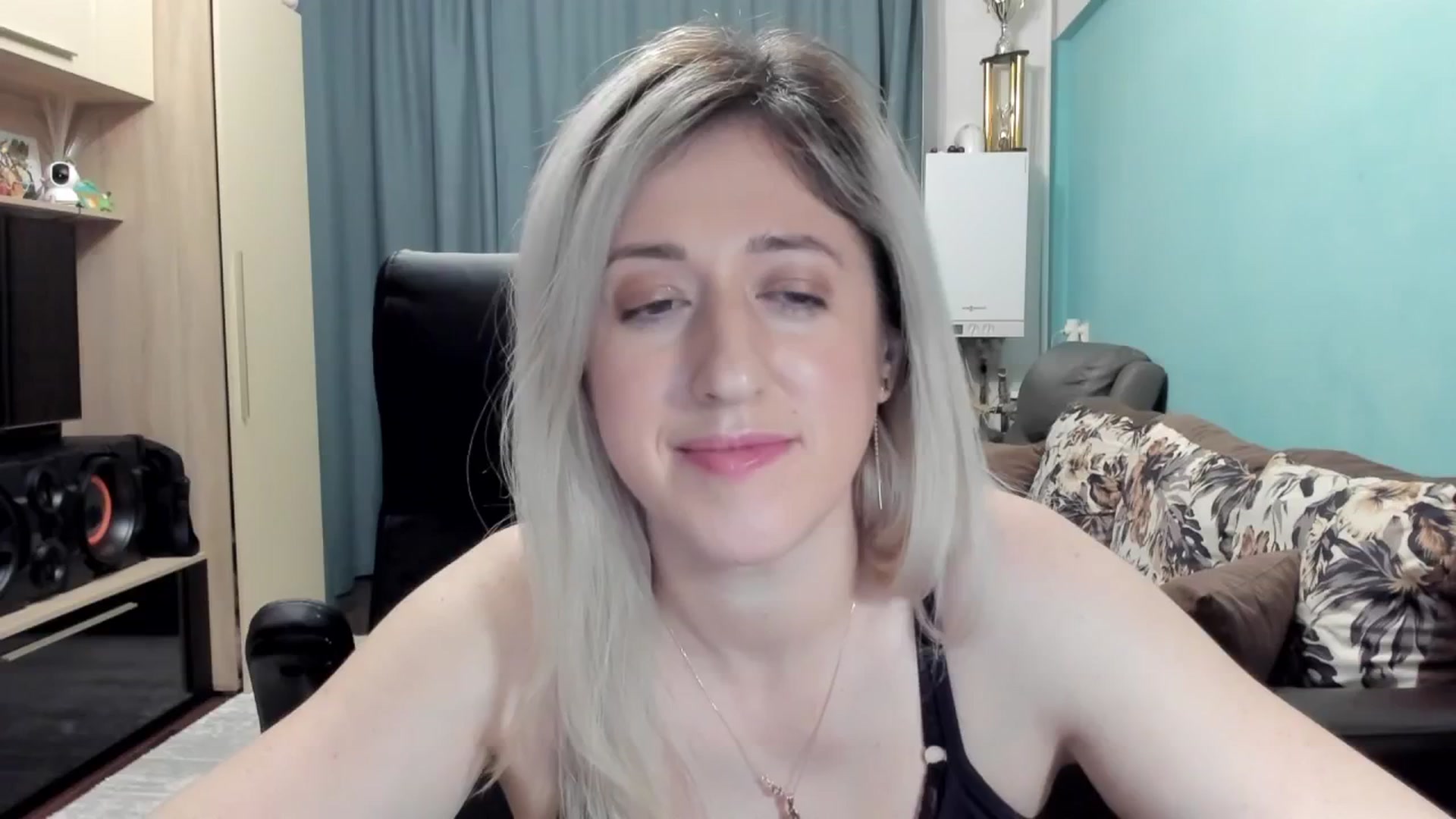 Gallery image thumbnail from SweetDelia_'s myfreecams stream on, 02/18/2026, 01:17 image 16 of 20