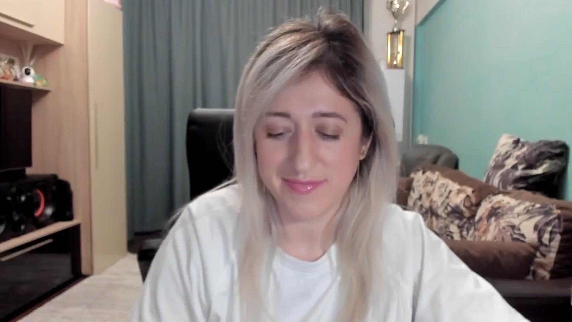 Gallery image thumbnail from SweetDelia_'s myfreecams stream on, 02/18/2026, 23:23 image 9 of 20