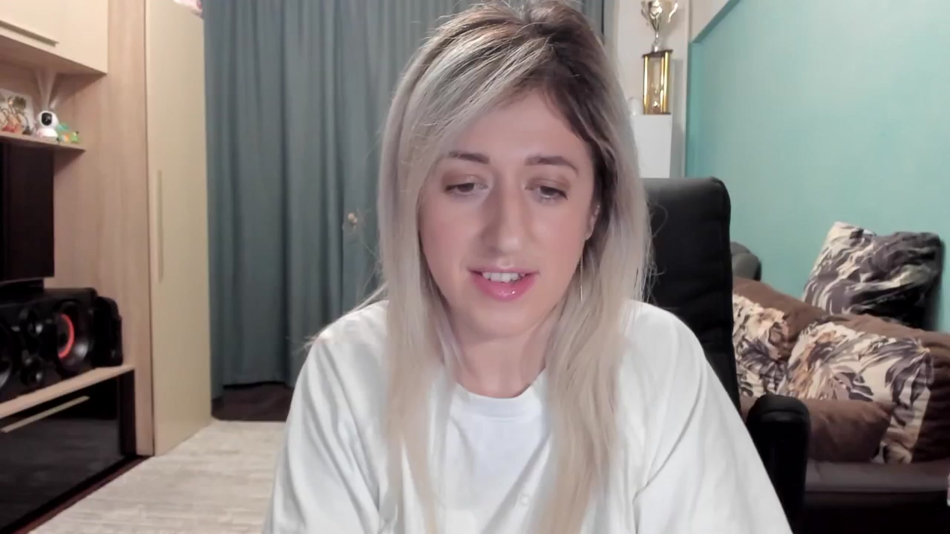 Gallery image thumbnail from SweetDelia_'s myfreecams stream on, 02/18/2026, 23:23 image 6 of 20
