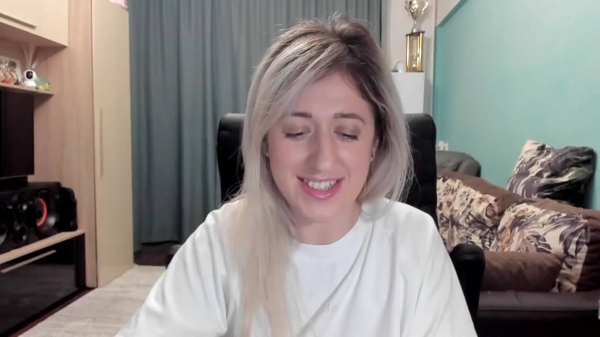 Gallery image thumbnail from SweetDelia_'s myfreecams stream on, 02/18/2026, 23:23 image 19 of 20