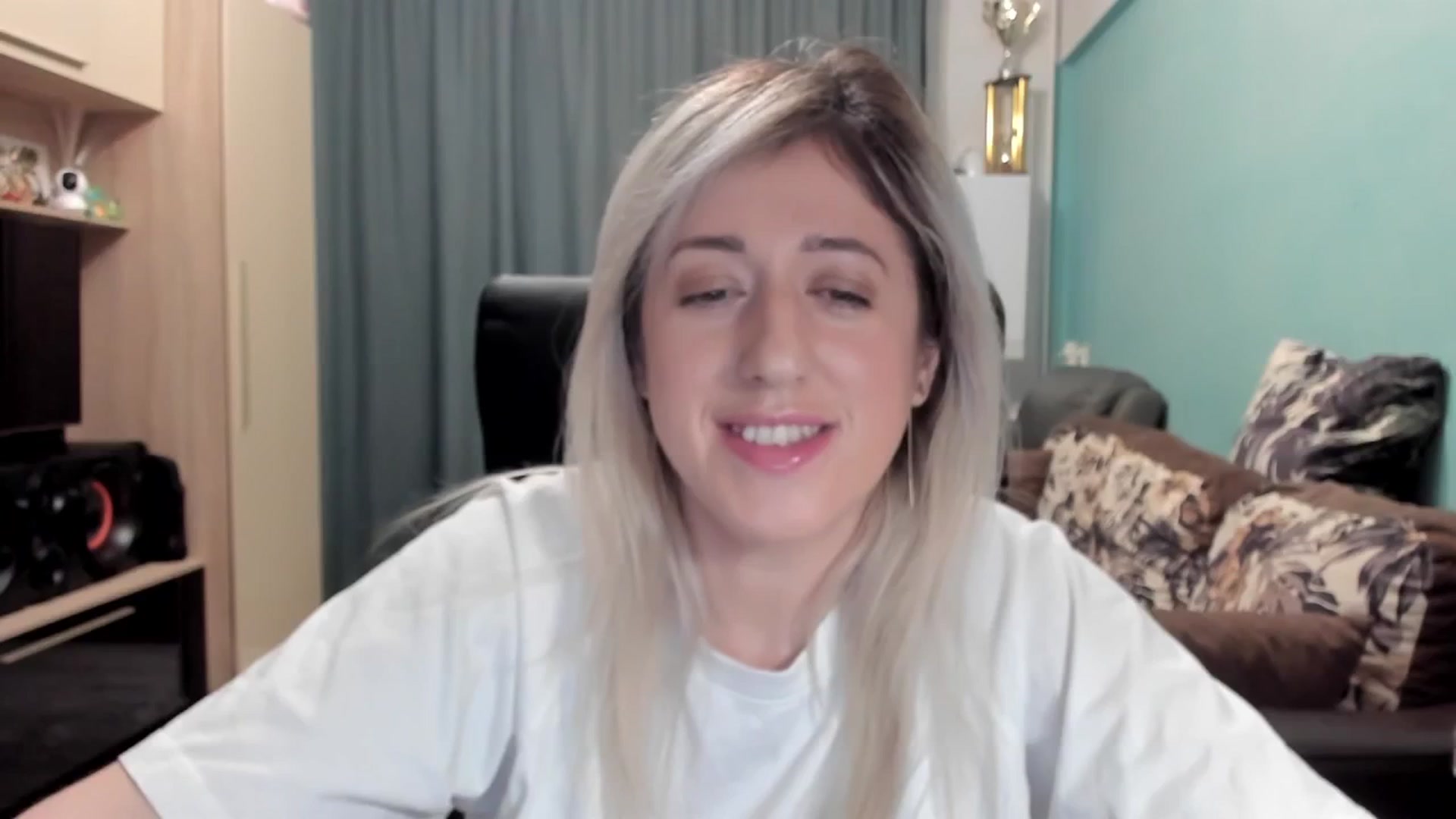 Gallery image thumbnail from SweetDelia_'s myfreecams stream on, 02/18/2026, 23:23 image 10 of 20