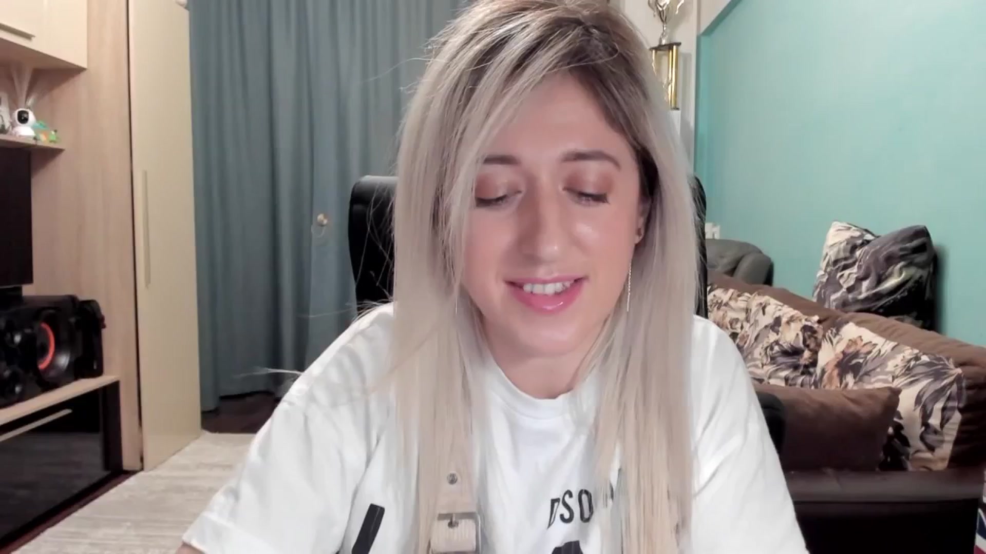 Gallery image thumbnail from SweetDelia_'s myfreecams stream on, 02/19/2026, 23:45 image 2 of 20