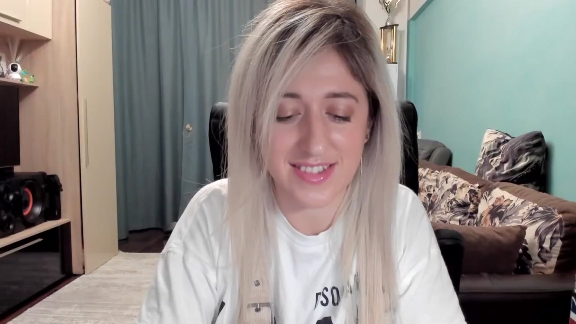 Gallery image thumbnail from SweetDelia_'s myfreecams stream on, 02/19/2026, 23:45 image 3 of 20
