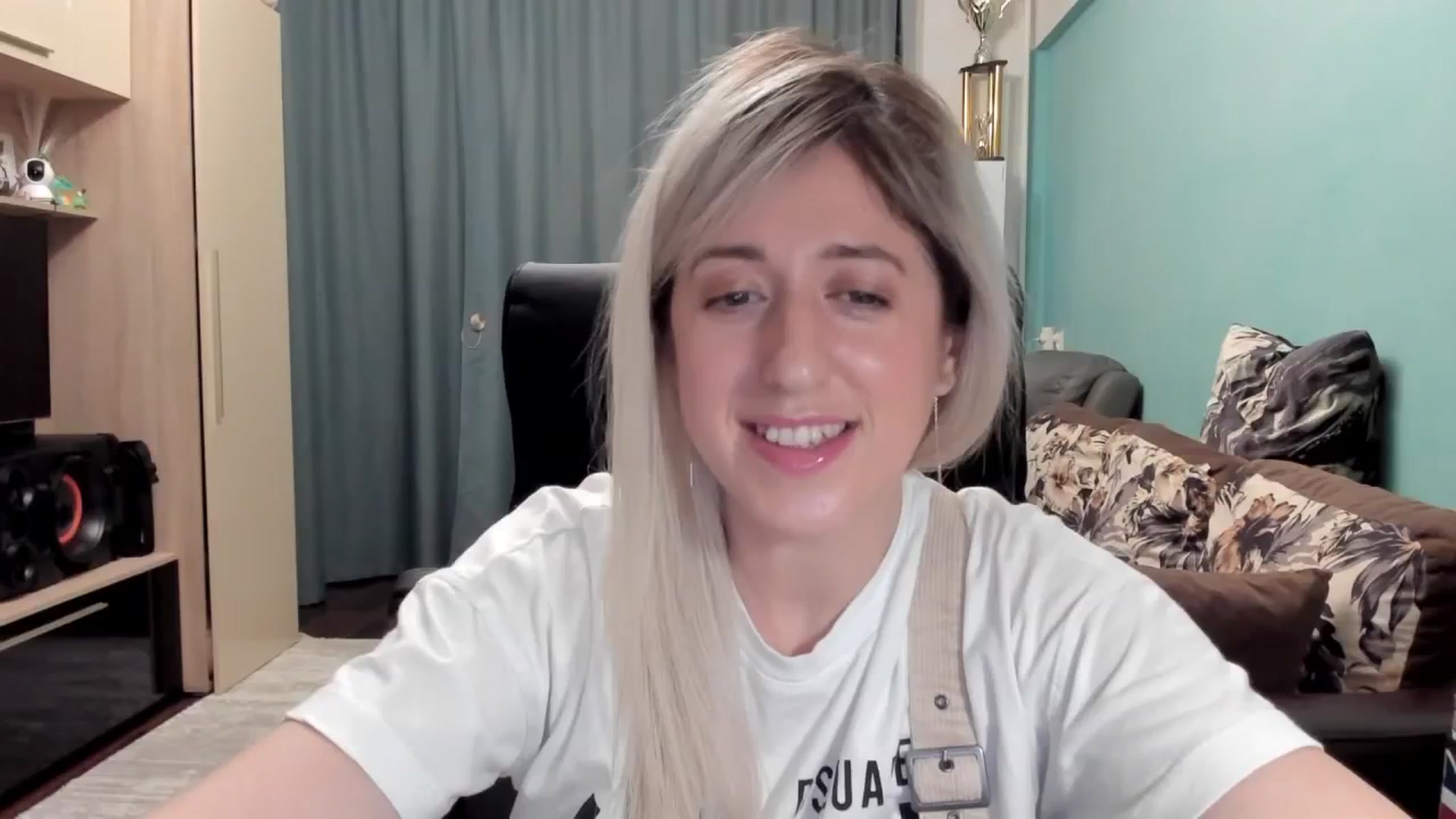 Gallery image thumbnail from SweetDelia_'s myfreecams stream on, 02/19/2026, 23:45 image 17 of 20
