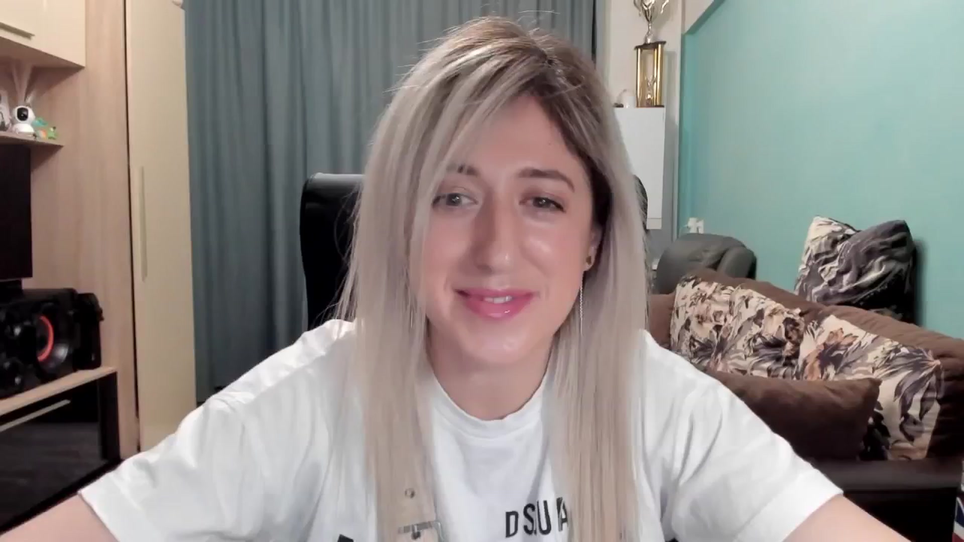 Gallery image thumbnail from SweetDelia_'s myfreecams stream on, 02/19/2026, 23:45 image 9 of 20
