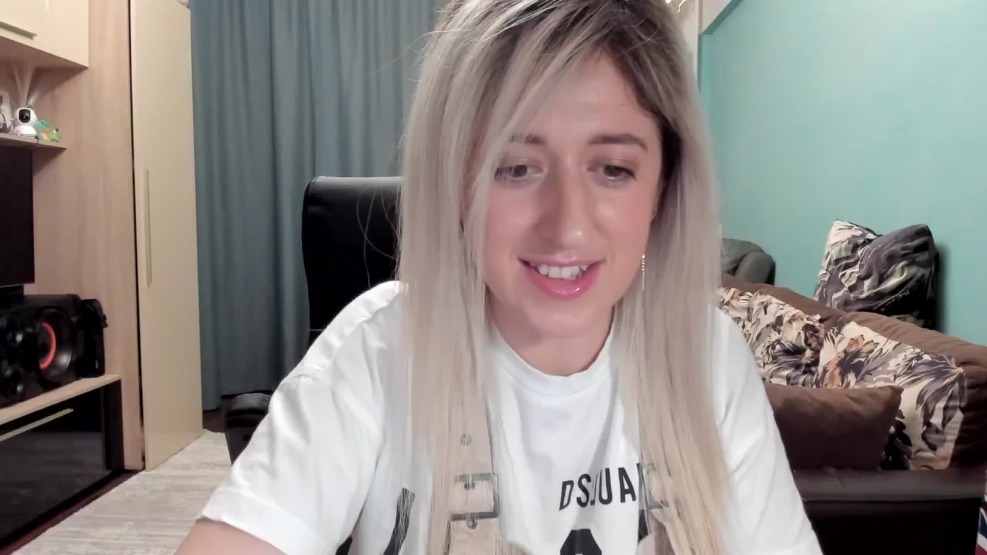Gallery image thumbnail from SweetDelia_'s myfreecams stream on, 02/19/2026, 23:45 image 16 of 20