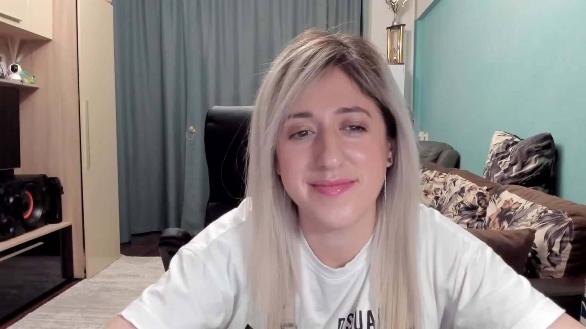 Gallery image thumbnail from SweetDelia_'s myfreecams stream on, 02/19/2026, 23:45 image 15 of 20
