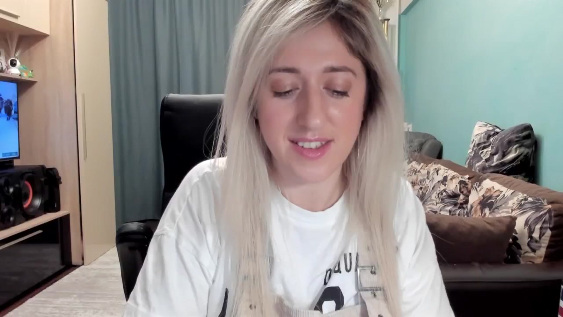 Gallery image thumbnail from SweetDelia_'s myfreecams stream on, 02/20/2026, 02:04 image 19 of 20