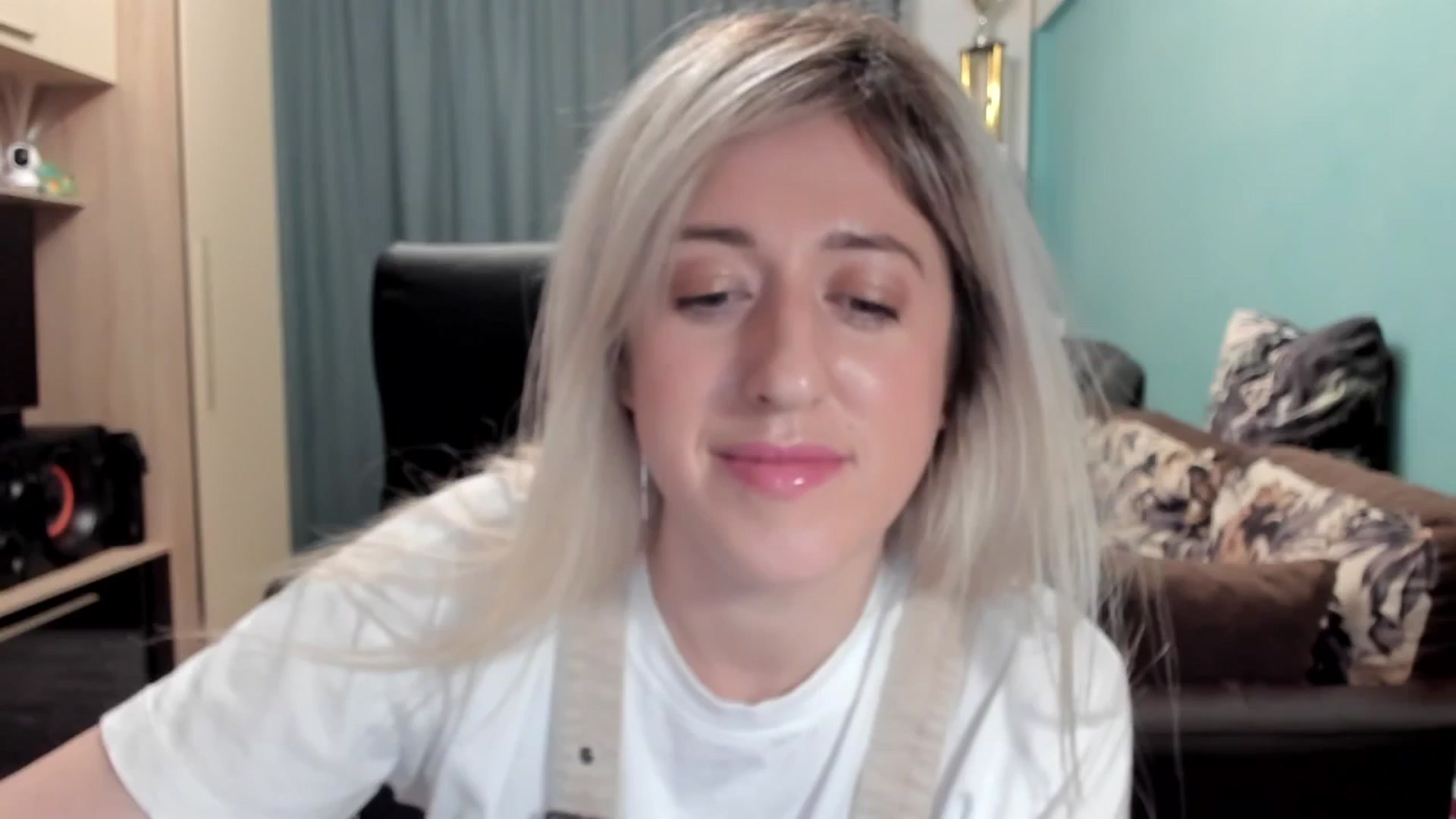 Gallery image thumbnail from SweetDelia_'s myfreecams stream on, 02/20/2026, 02:04 image 3 of 20