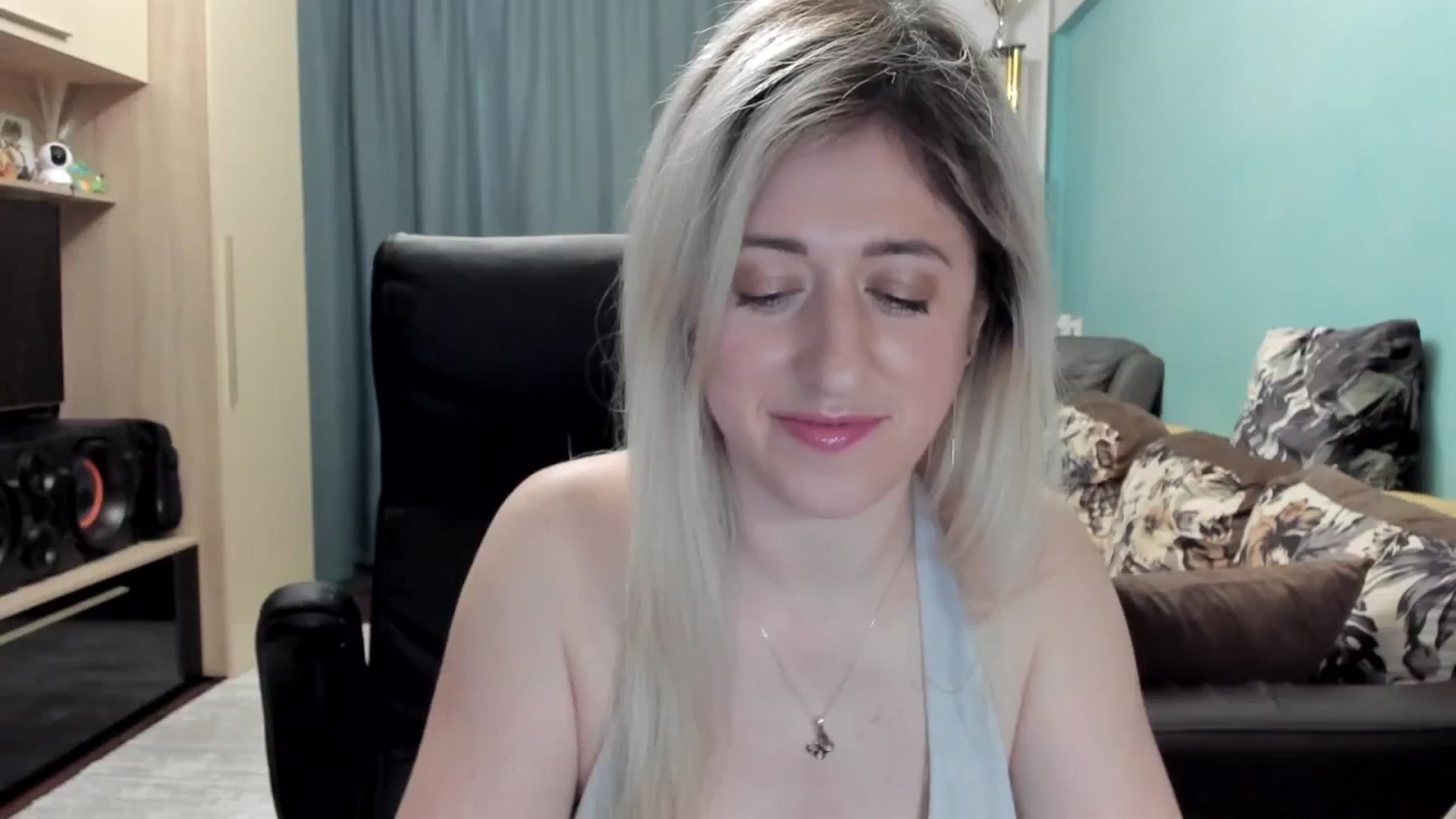 Gallery image thumbnail from SweetDelia_'s myfreecams stream on, 02/26/2026, 02:17 image 14 of 20