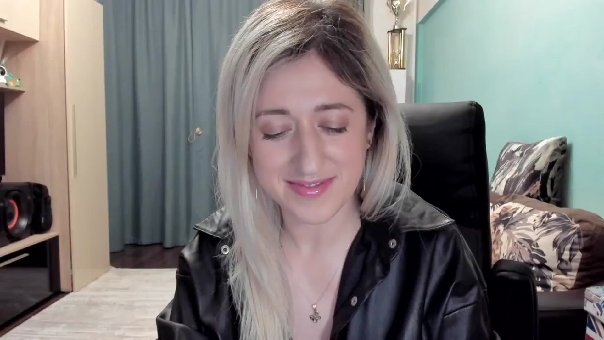 Gallery image thumbnail from SweetDelia_'s myfreecams stream on, 02/28/2026, 24:02 image 16 of 20