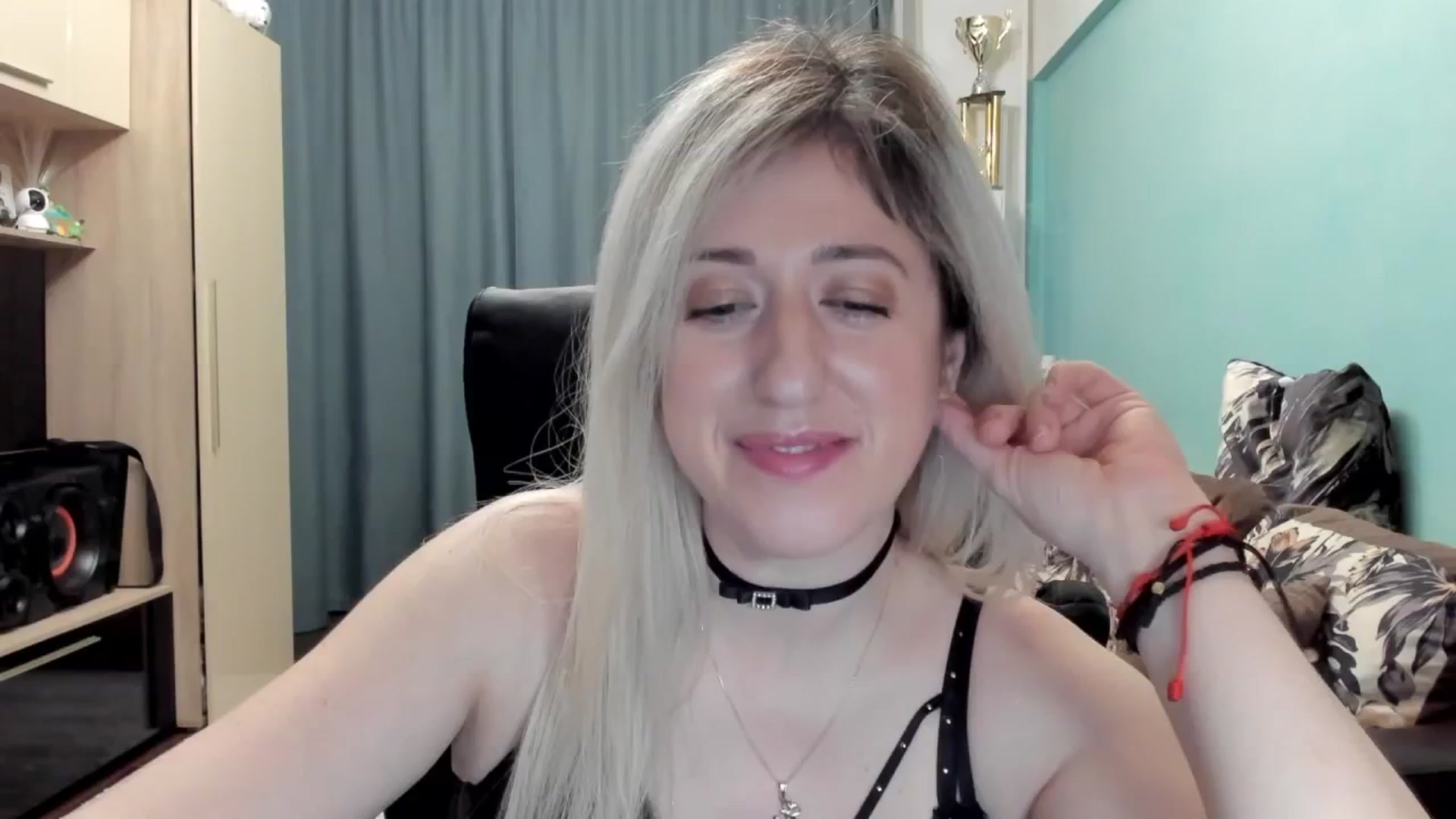 Gallery image thumbnail from SweetDelia_'s myfreecams stream on, 03/01/2026, 03:37 image 17 of 20