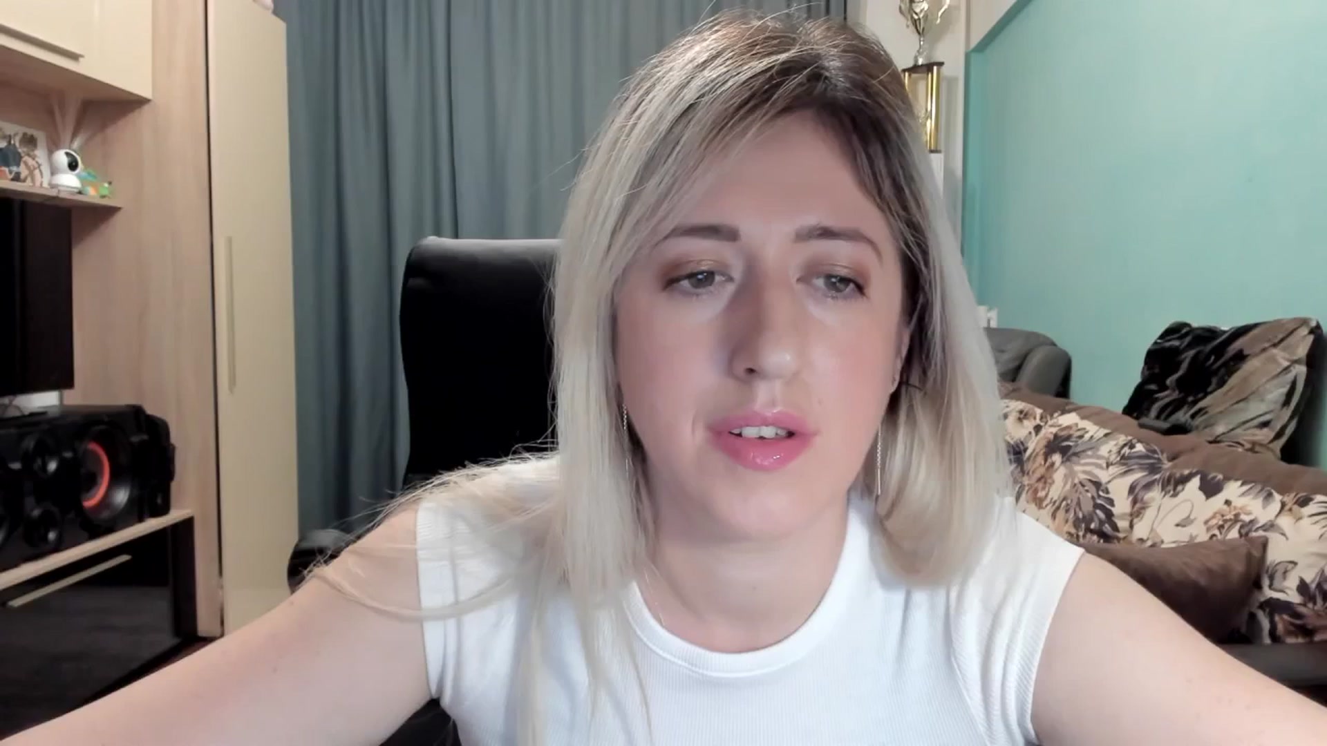 Gallery image thumbnail from SweetDelia_'s myfreecams stream on, 03/05/2026, 24:08 image 10 of 20